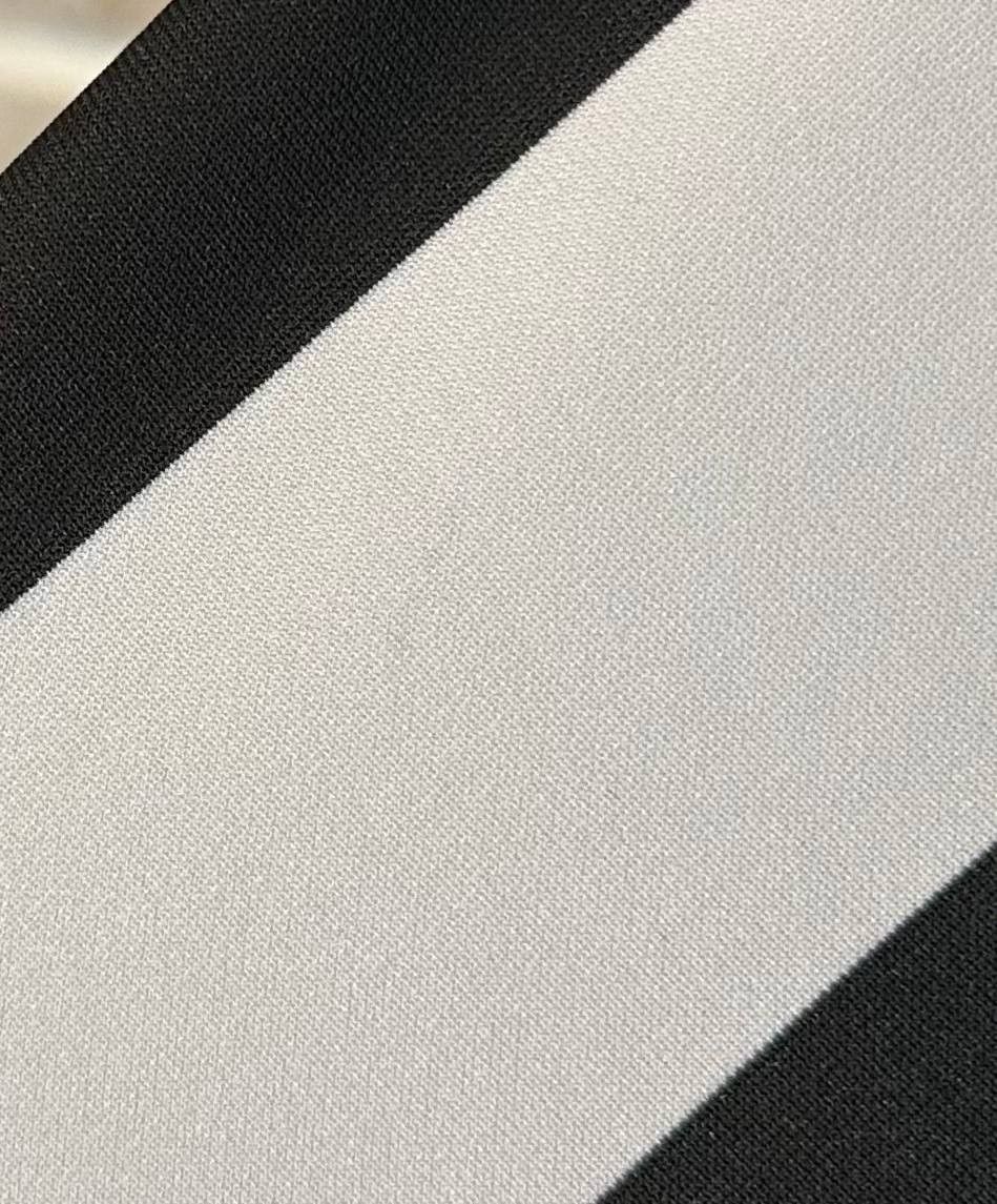 Adidas Juventus 2017-18 adidas Home football Shirt Jersey Boys Size US XXS / EU 40 - 3 Thumbnail
