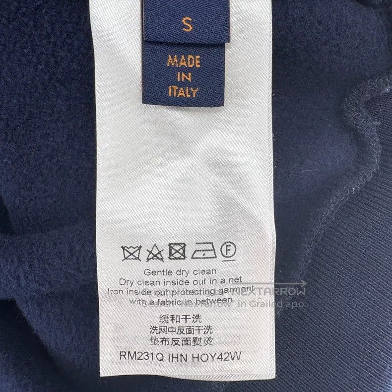 Louis Vuitton Louis Vuitton Flocked logo dark blue sweatshirt Size US S / EU 44-46 / 1 - 6 Thumbnail