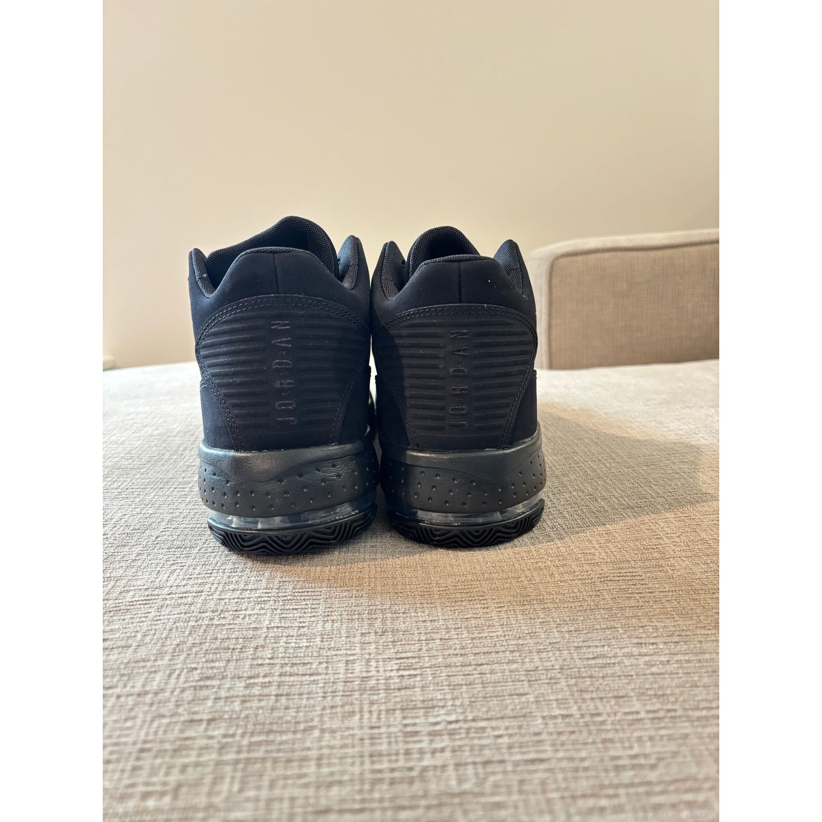Nike Jordan Max Aura 2 Size US 7 / EU 40 - 5 Thumbnail