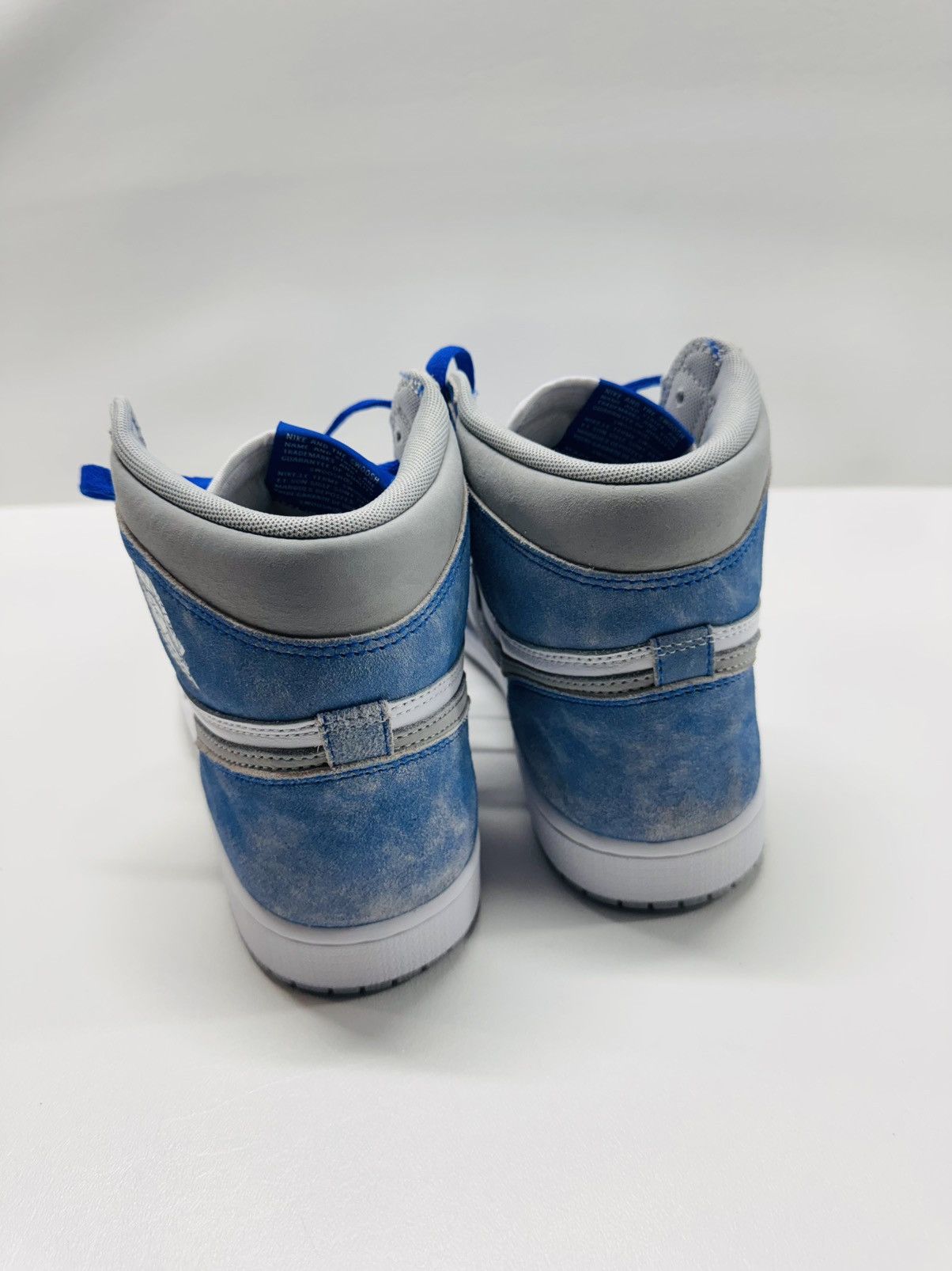 Jordan Brand Air Jordan 1 Retro High OG Hyper Royal Size US 9.5 / EU 42-43 - 5 Thumbnail