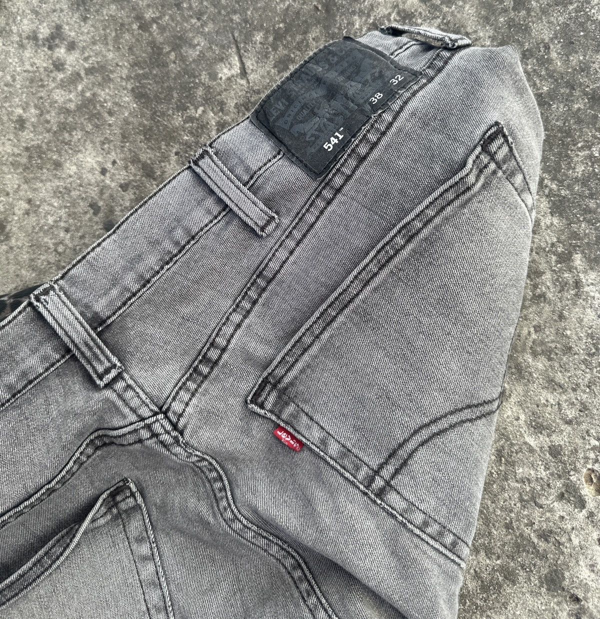 Levi's Y2K Vintage Levi’s Custom Leopard Super Baggy Style USA XXL Size US 37 - 4 Thumbnail