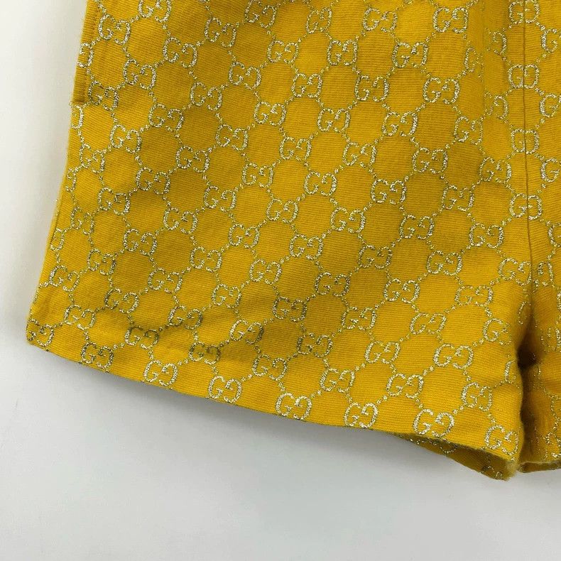 Gucci Gucci Gold silk full-printed logo shorts Size 24" / US 00 / IT 34 - 5 Thumbnail
