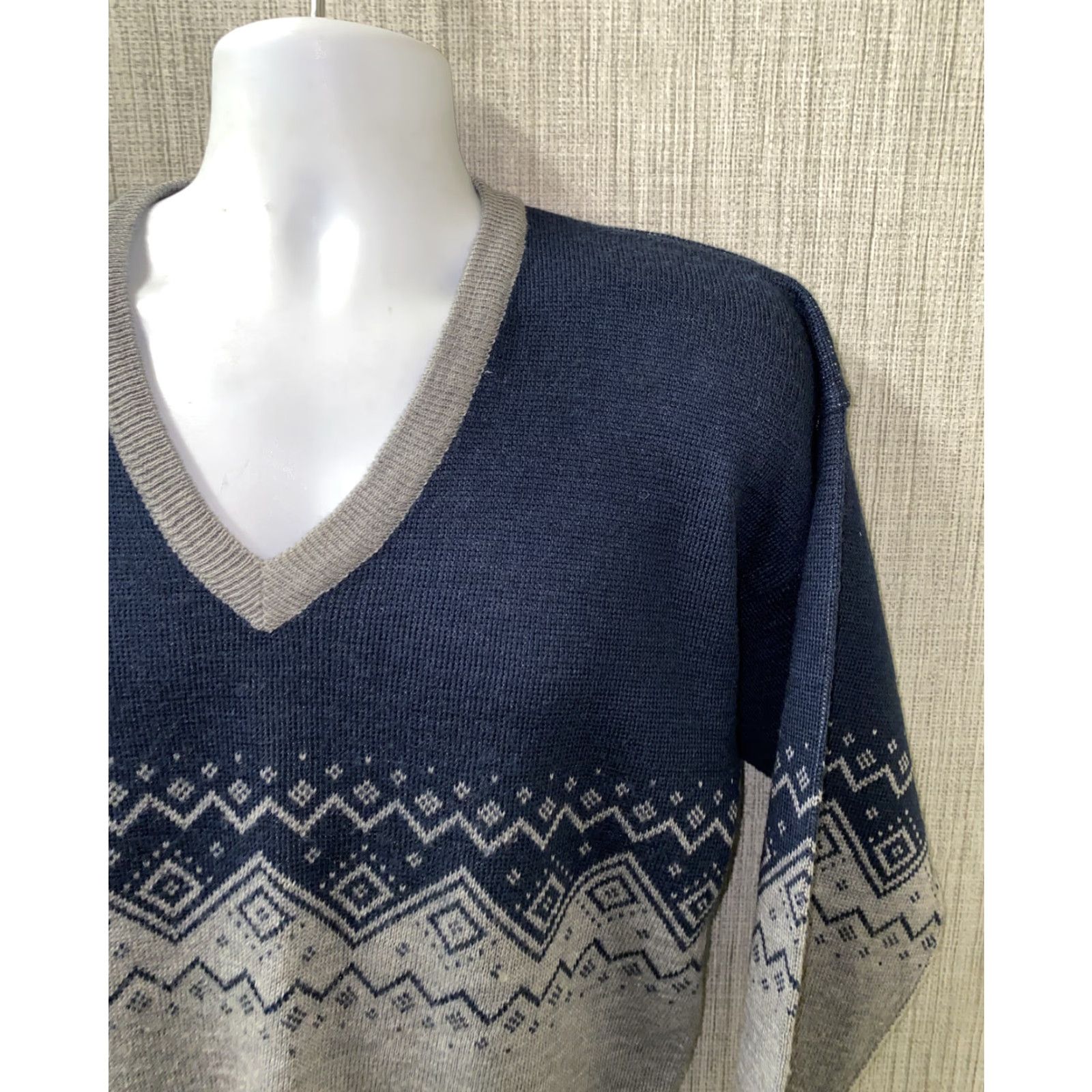 Hogan VINTAGE Hogan Mens Gray Wool/Acrylic V-Neck Sweater Size L Shirt Size US L / EU 52-54 / 3 - 2 Thumbnail
