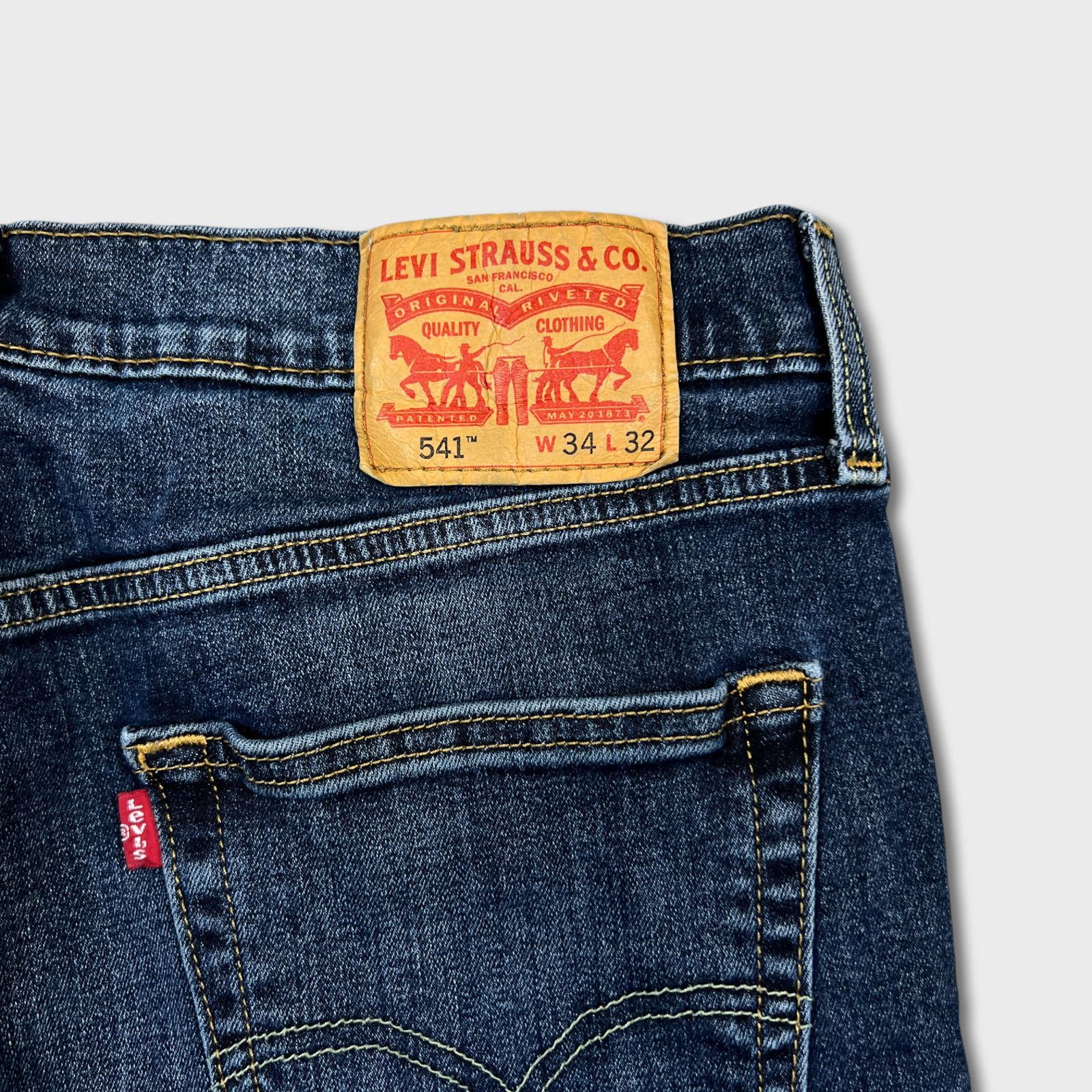 Levi's × Vintage Levi's 541 Jeans 34x32 Athletic Taper American Denim Pants Size US 34 / EU 50 - 9 Thumbnail