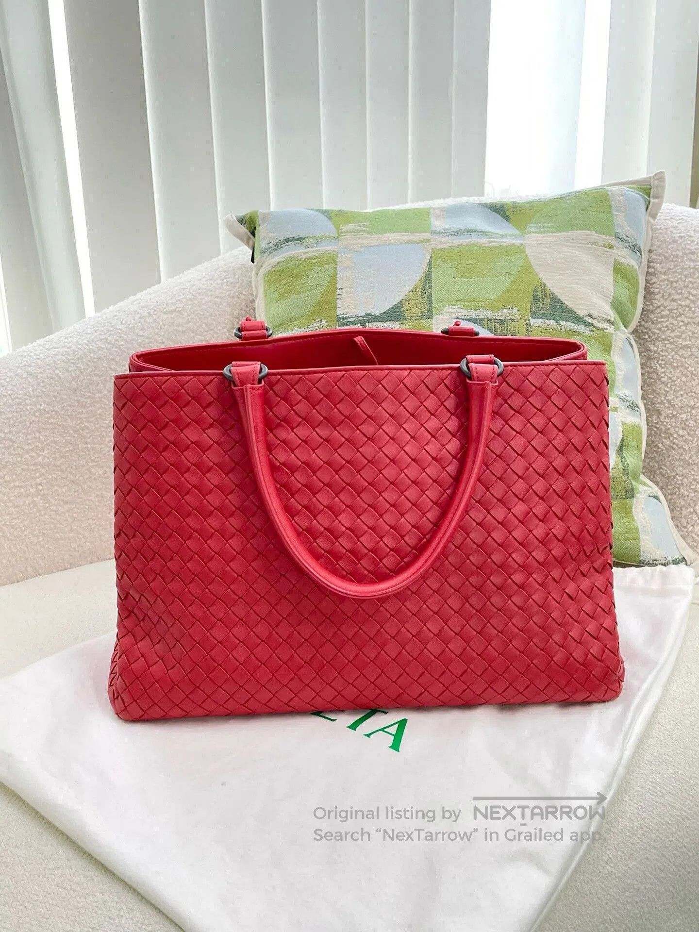 Bottega Veneta BV Red Woven Leather Large Handbag. Size ONE SIZE - 1 Thumbnail