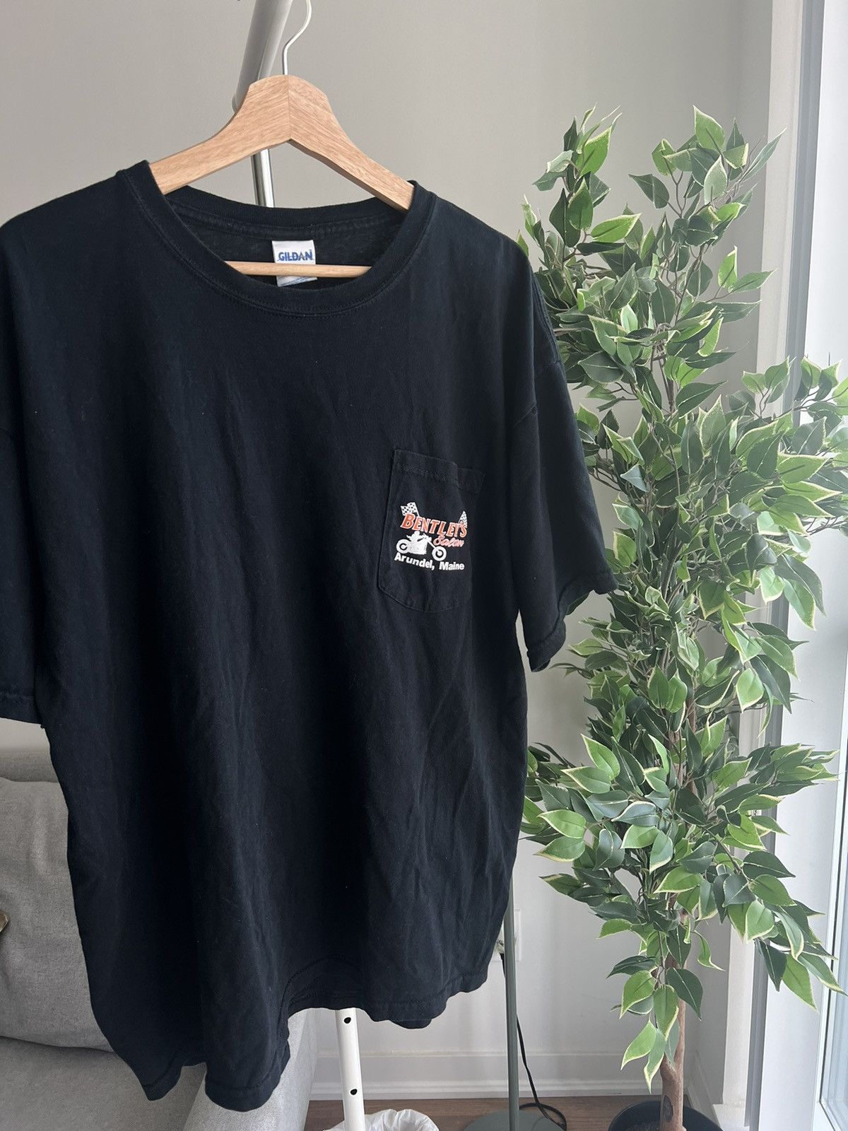 Vintage Race car black graphic T-shirt Size US XL / EU 56 / 4 - 1 Thumbnail