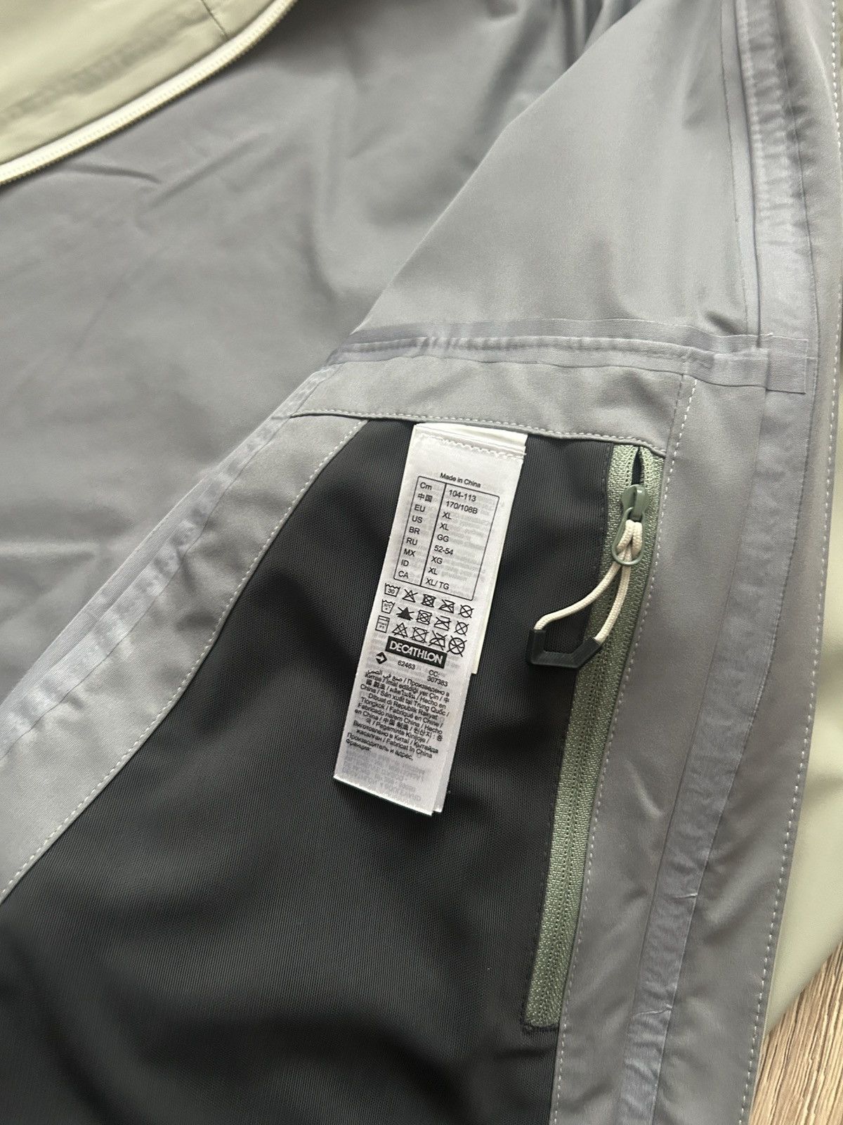 Other Quechua Waterproof beta jacket mens olive grey outdoors Size US M / EU 48-50 / 2 - 8 Thumbnail