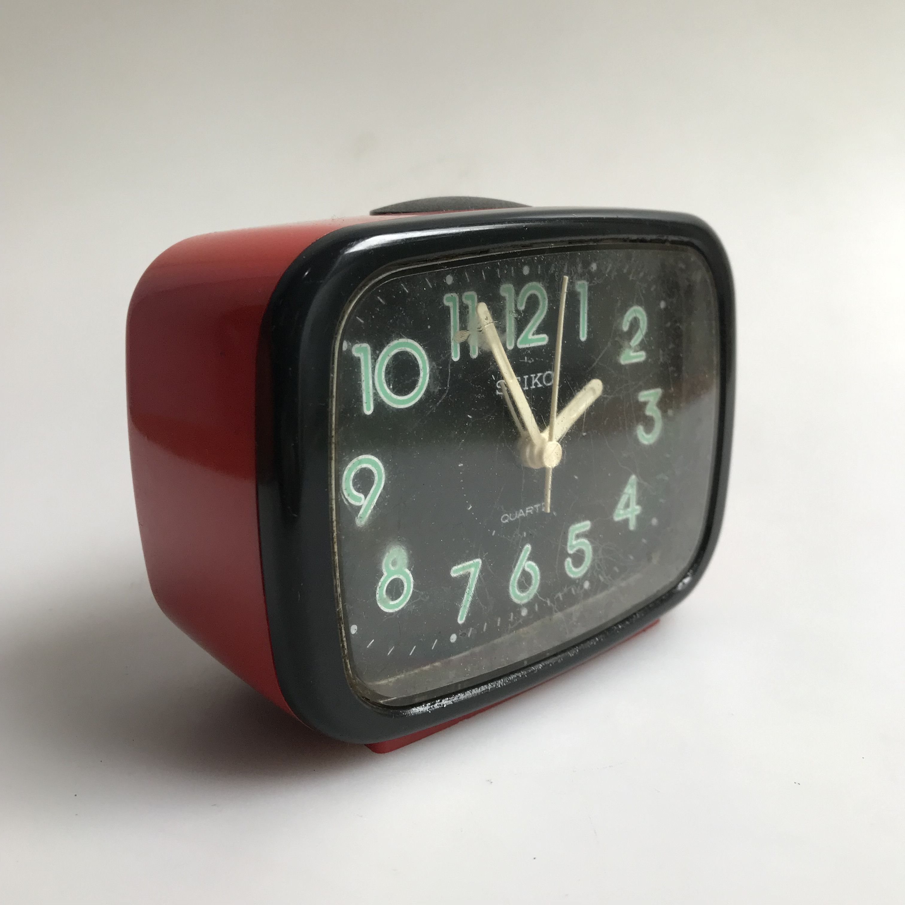 Vintage table Clock Seiko japan alarm space age midcentury