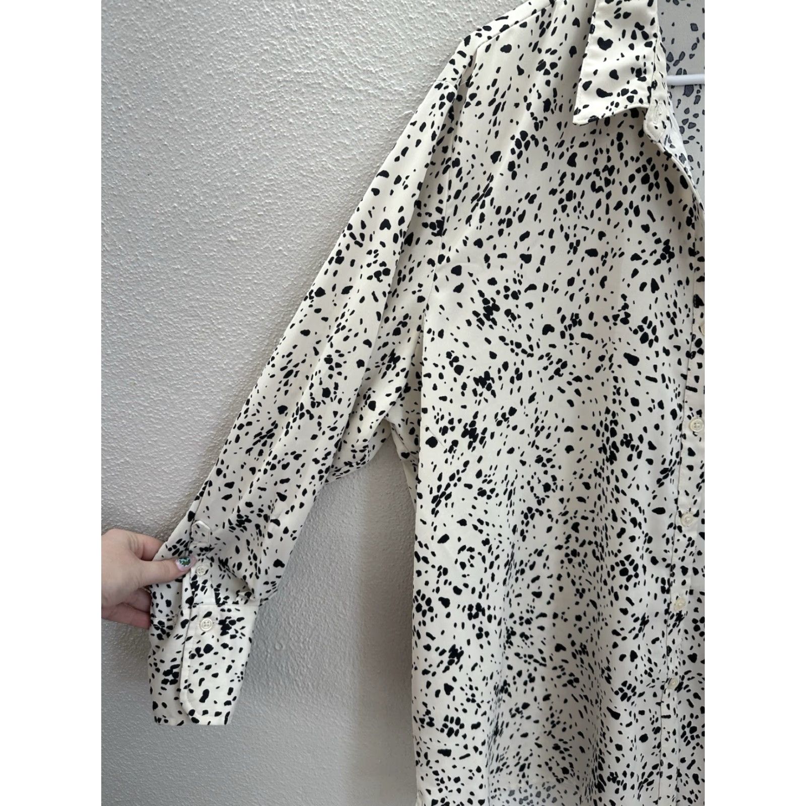 Vintage A New Day Womens Shirt Size XXL Tan Black Animal Print Long Sleeve Button Up Size XXL / US 16-18 / IT 52-54 - 2 Thumbnail