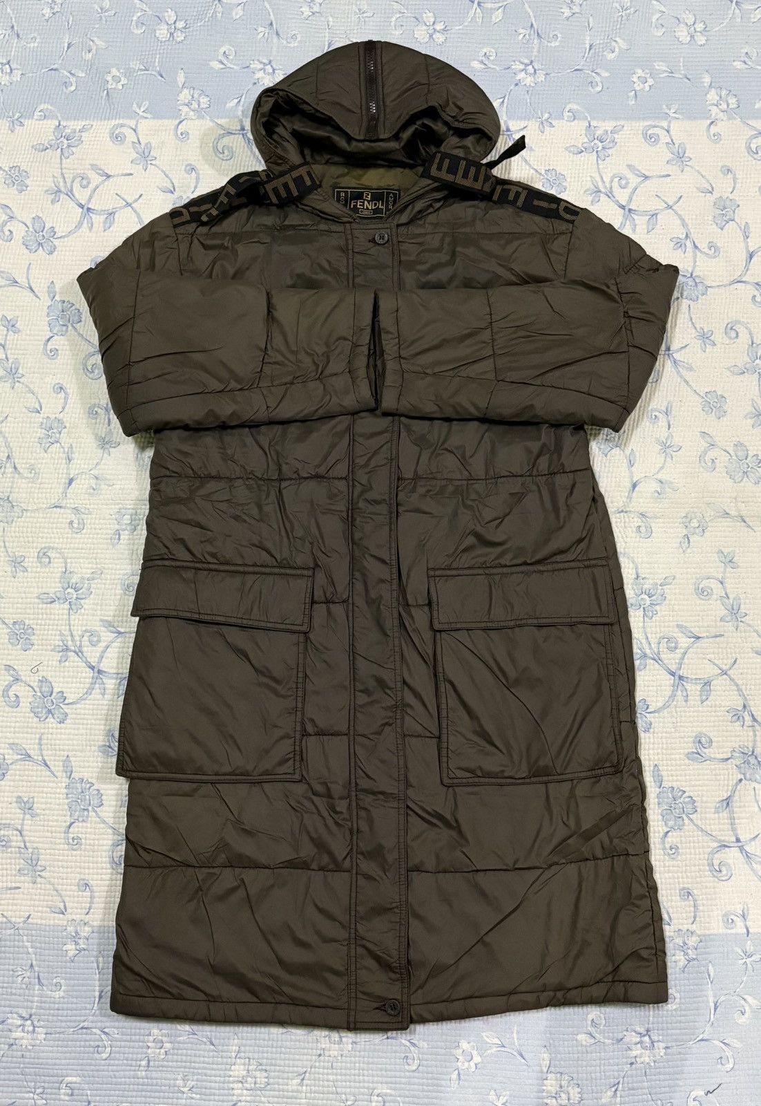 Fendi Fendi Roma Padded Jacket Hoodie Logo Stripe Size US S / EU 44-46 / 1 - 5 Thumbnail