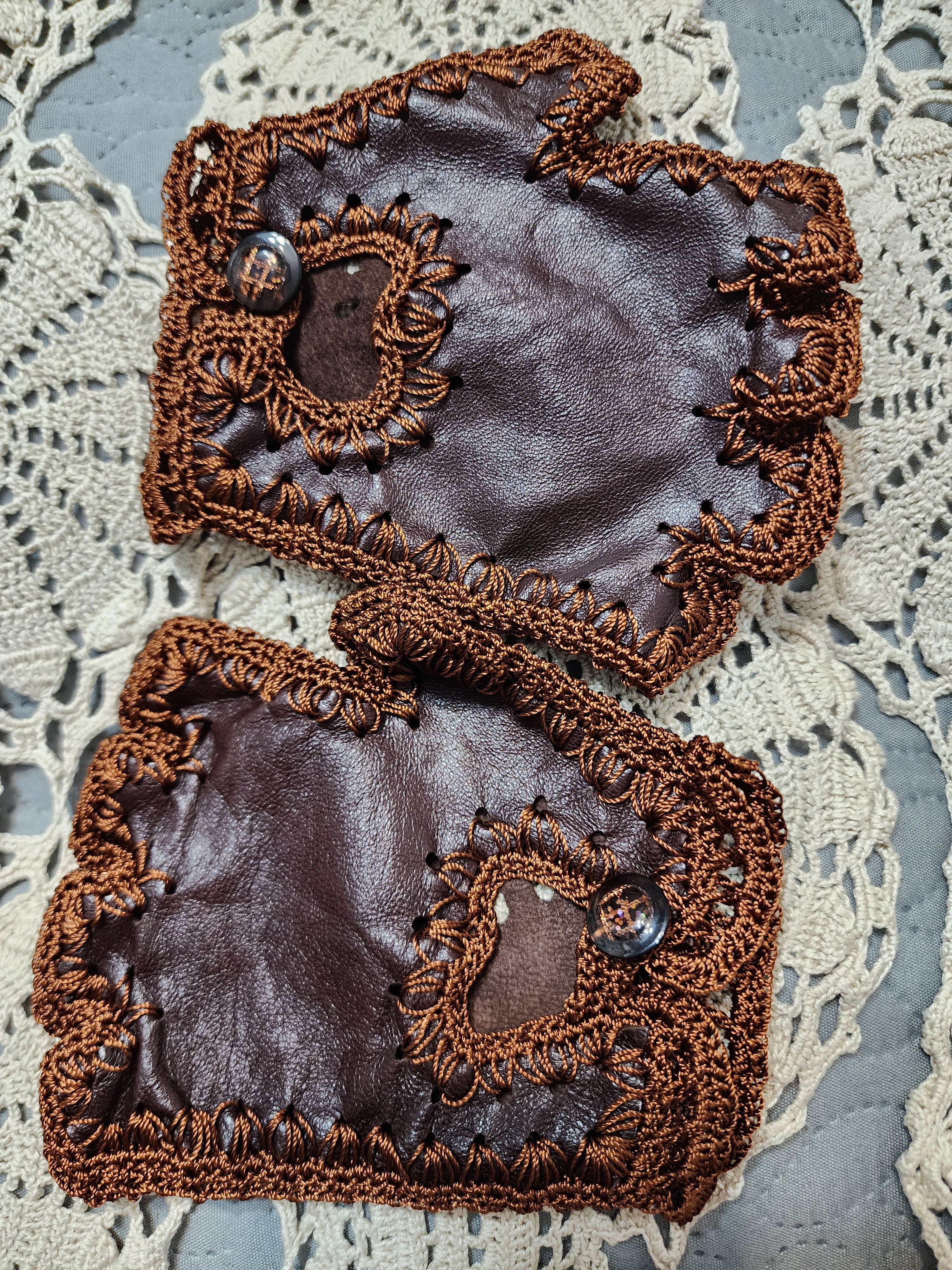 Handmade Women's leather fingerless gloves, handmade. Size ONE SIZE - 5 Thumbnail