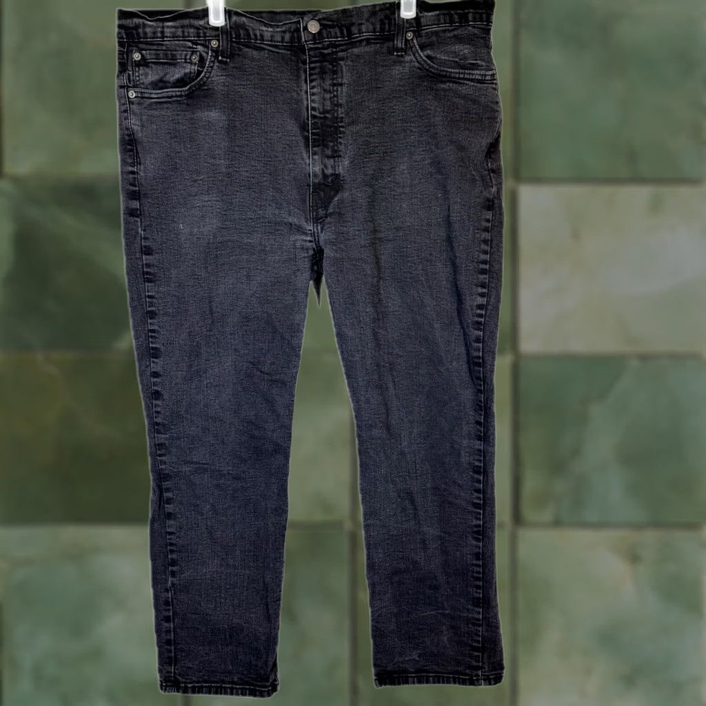 Levi's VINTAGE? No. Levi’s 541 Men’s Jeans 42 x 30 Black Denim Stretch Mid-Rise Straight Leg Size US 42 / EU 58 - 1 Thumbnail