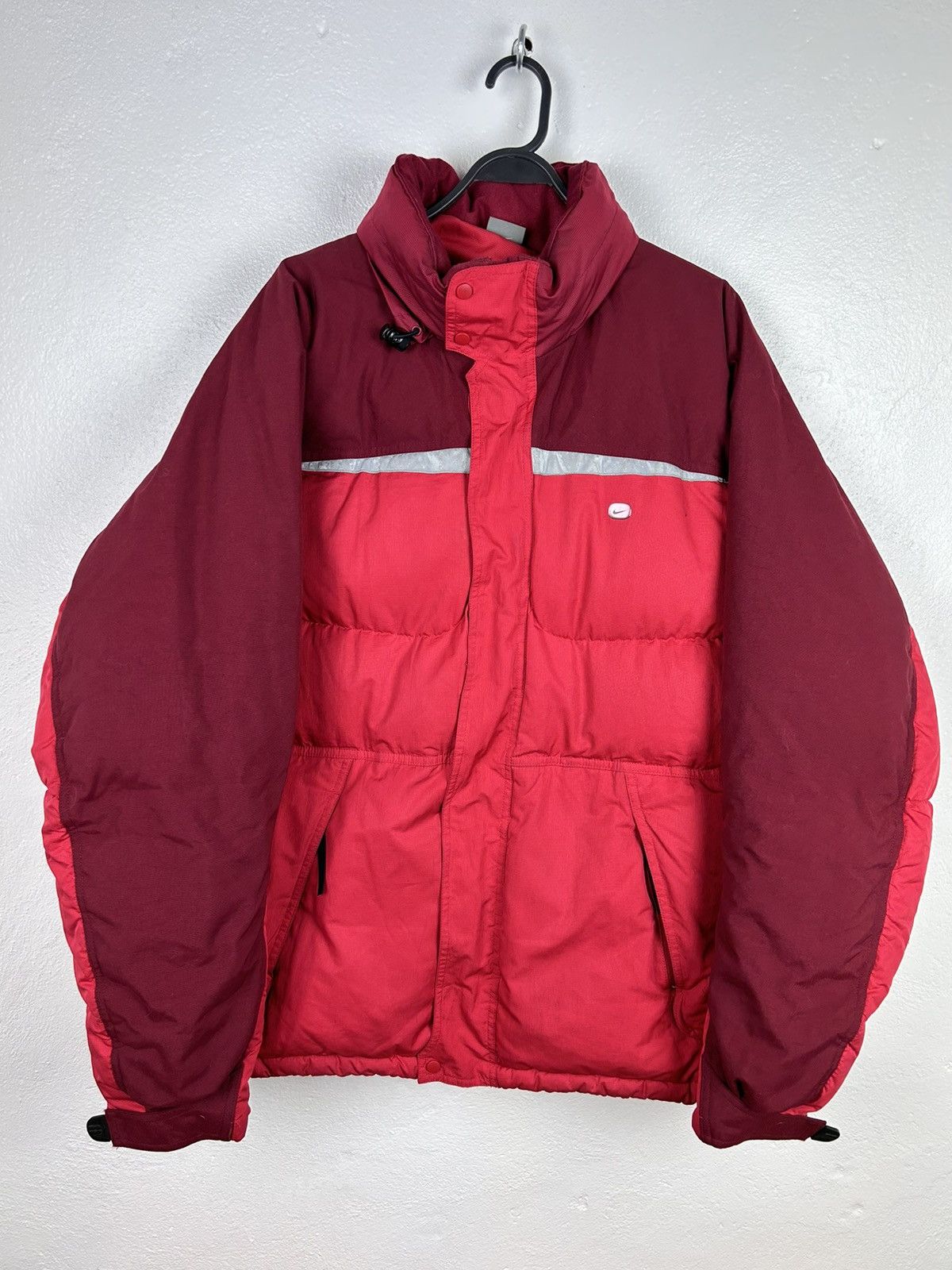 image of 00S Vintage Nike Sprtsdlx Sports Deluxe Down Puffer Jacket in Red, Men's (Size 2XL)