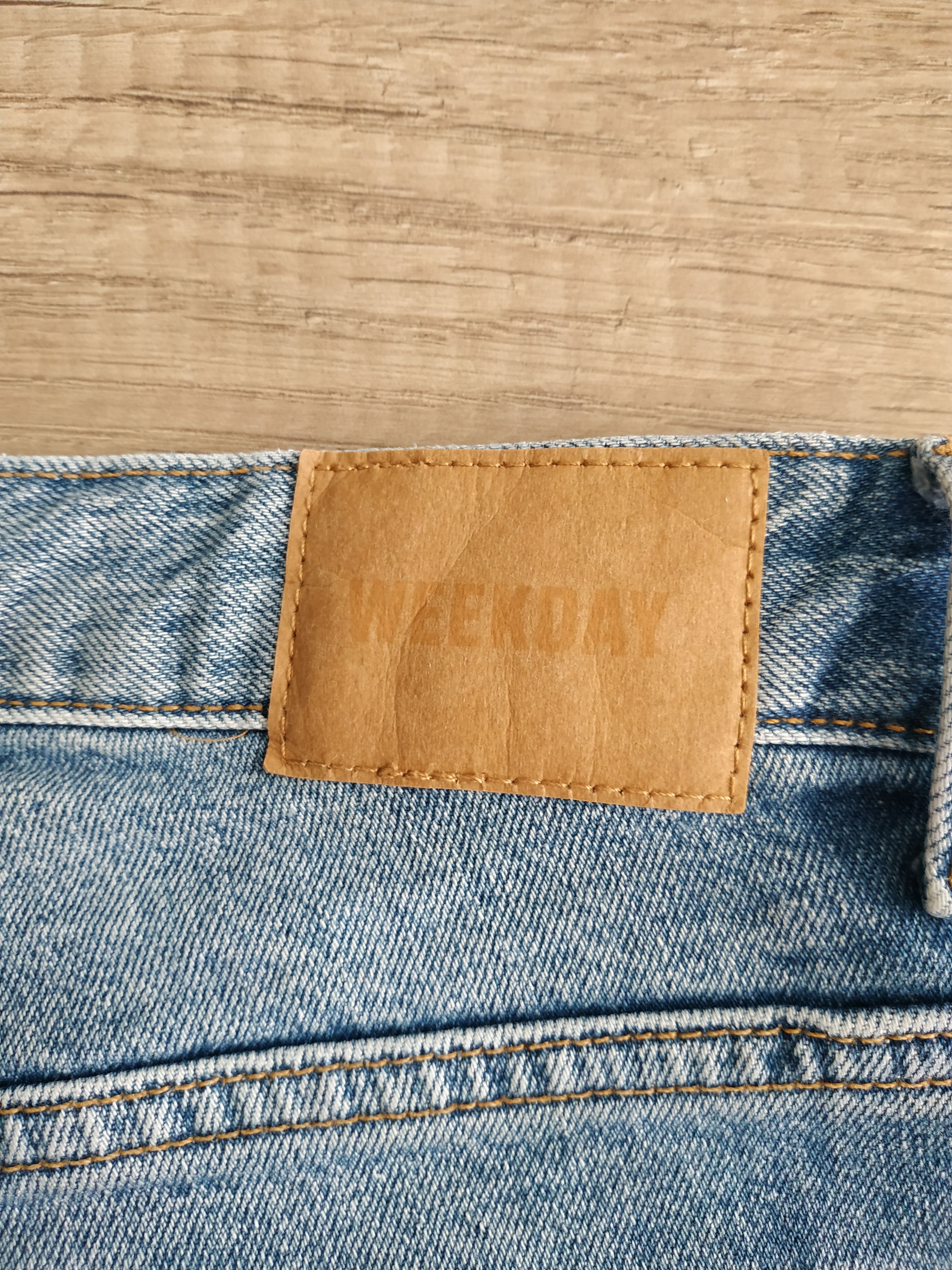Weekday Weekday Men's Slim Tapered Jeans, W31 L32. Lee, Levi's Size US 31 - 8 Thumbnail