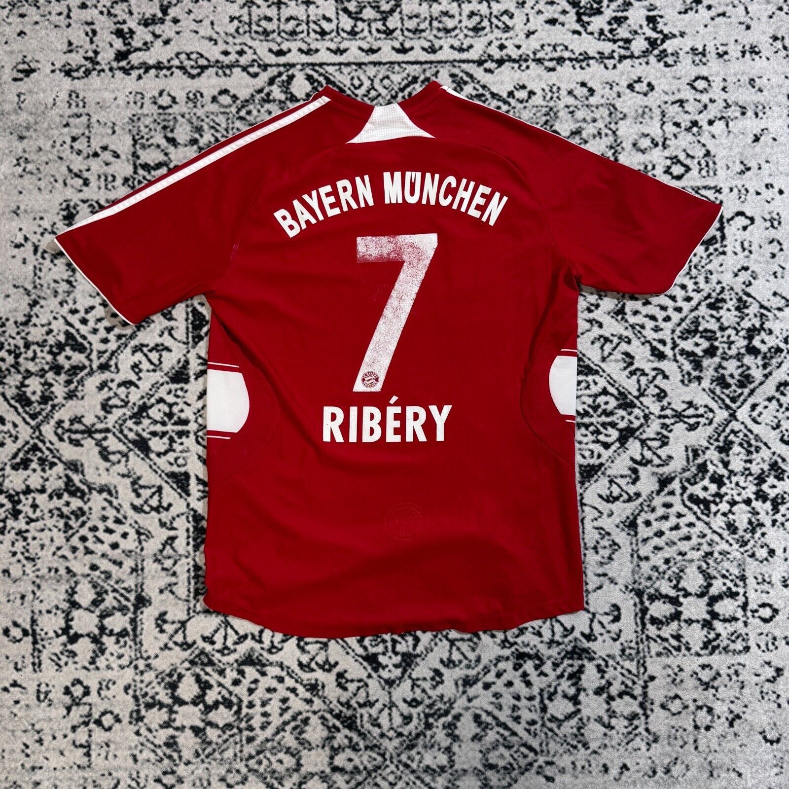 Adidas × Vintage Adidas Red White Polyester Jersey T-Shirt Size munchen Size US M / EU 48-50 / 2 - 1 Thumbnail