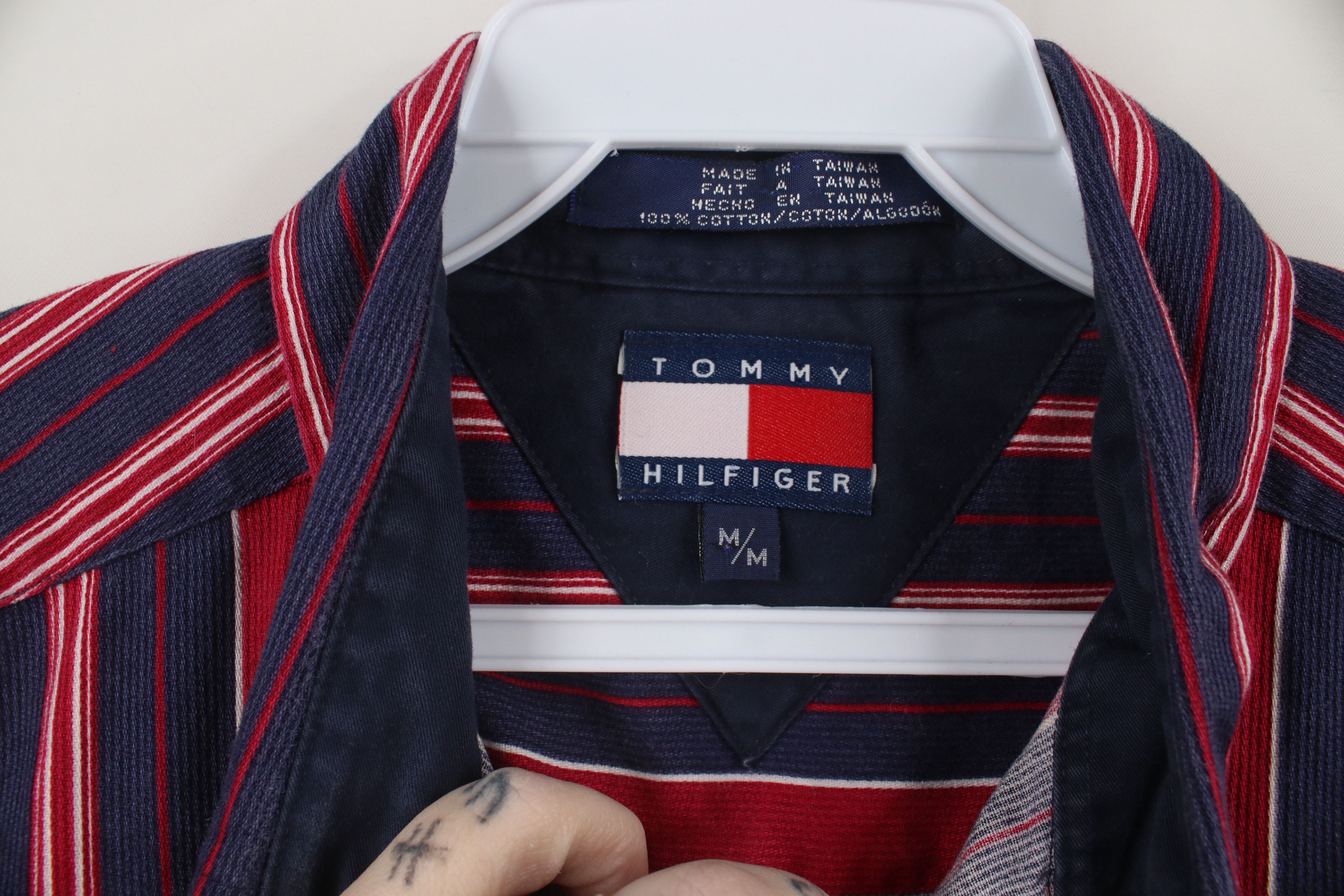 Tommy Hilfiger × Vintage Vintage 90s Tommy Hilfiger Collared Button Down Shirt Size US M / EU 48-50 / 2 - 8 Thumbnail