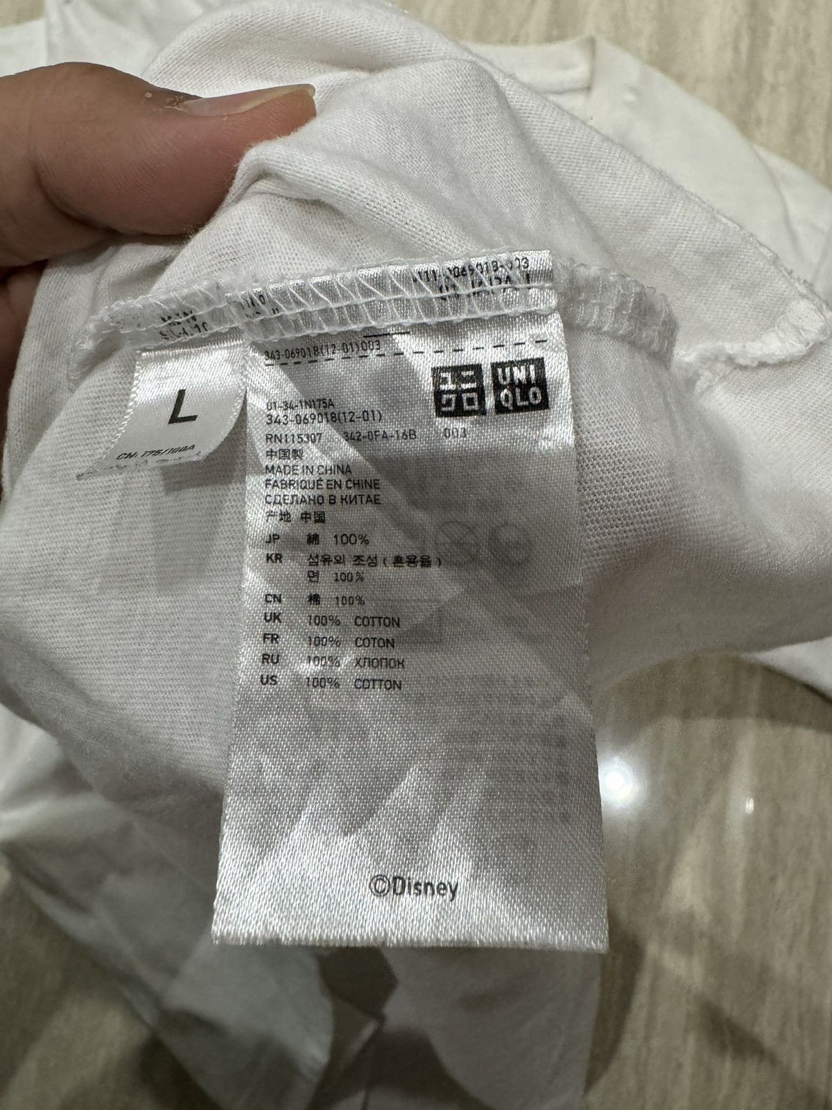 Disney Mickey mouse cube Uniqlo x Disney White Shirt L Size Size US L / EU 52-54 / 3 - 7 Thumbnail