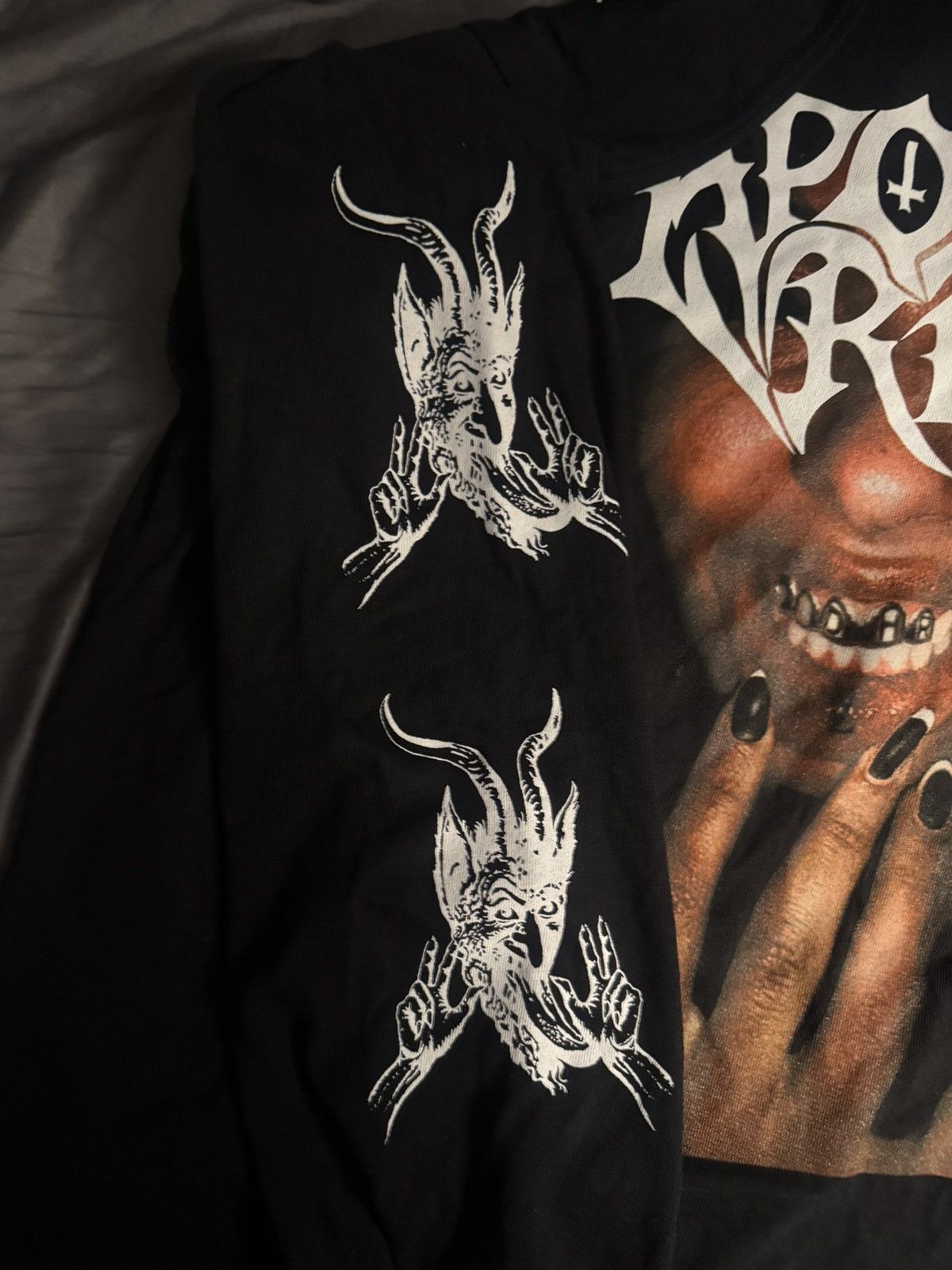 Other antagonist 2.0 tour apollo red merch Size US L / EU 52-54 / 3 - 2 Thumbnail