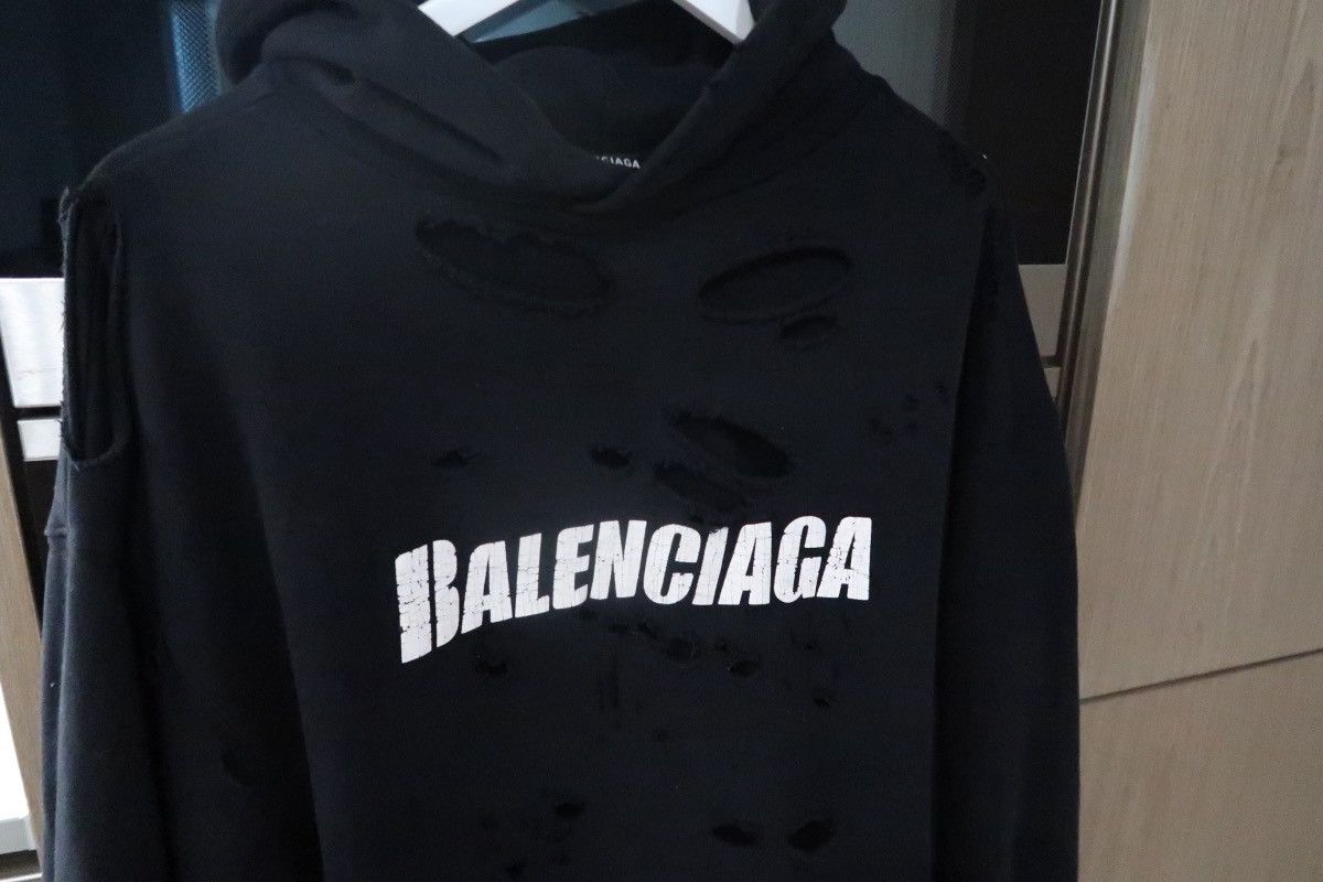 Balenciaga Destroyed logo cotton jersey hoodie Size US XS / EU 42 / 0 - 2 Thumbnail