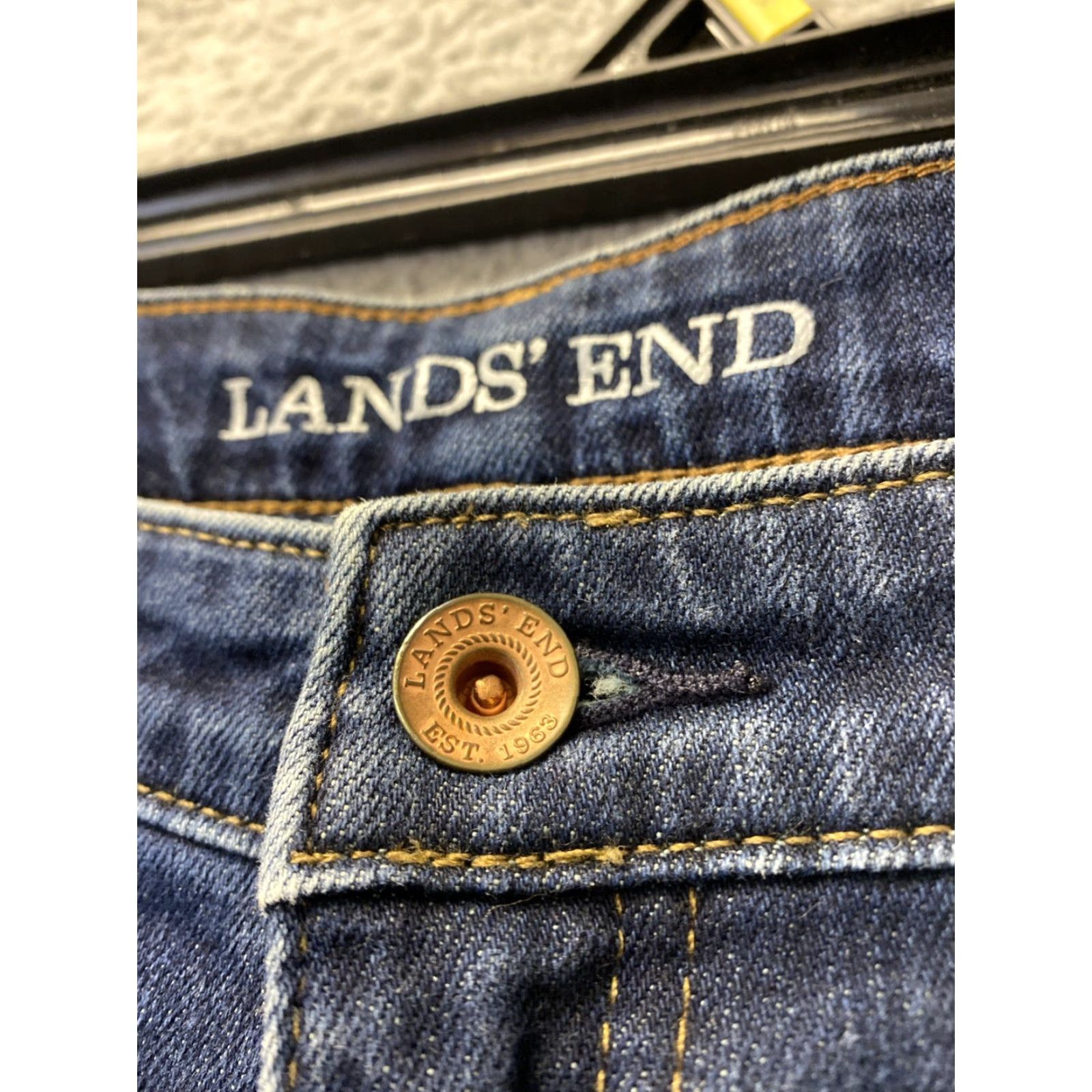 Lands' End Lands' End Jeans Women’s 10 Mid Rise Blue Denim Straight Leg Crop 26 In Inseam Regular 32 in Waist Womens Size 32" / US 10 / IT 46 - 4 Thumbnail