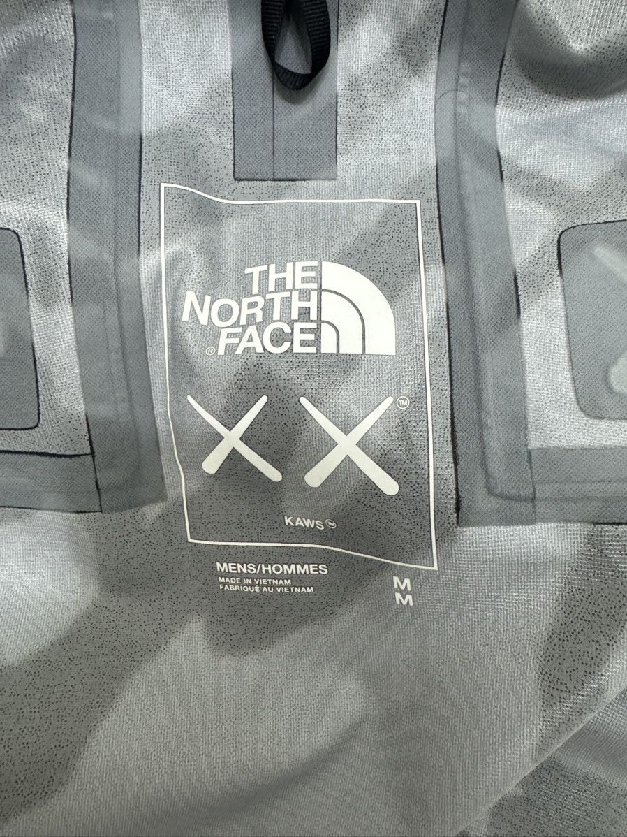 Kaws × The North Face North Face x KAWS Freeride Jacket Size US M / EU 48-50 / 2 - 2 Thumbnail