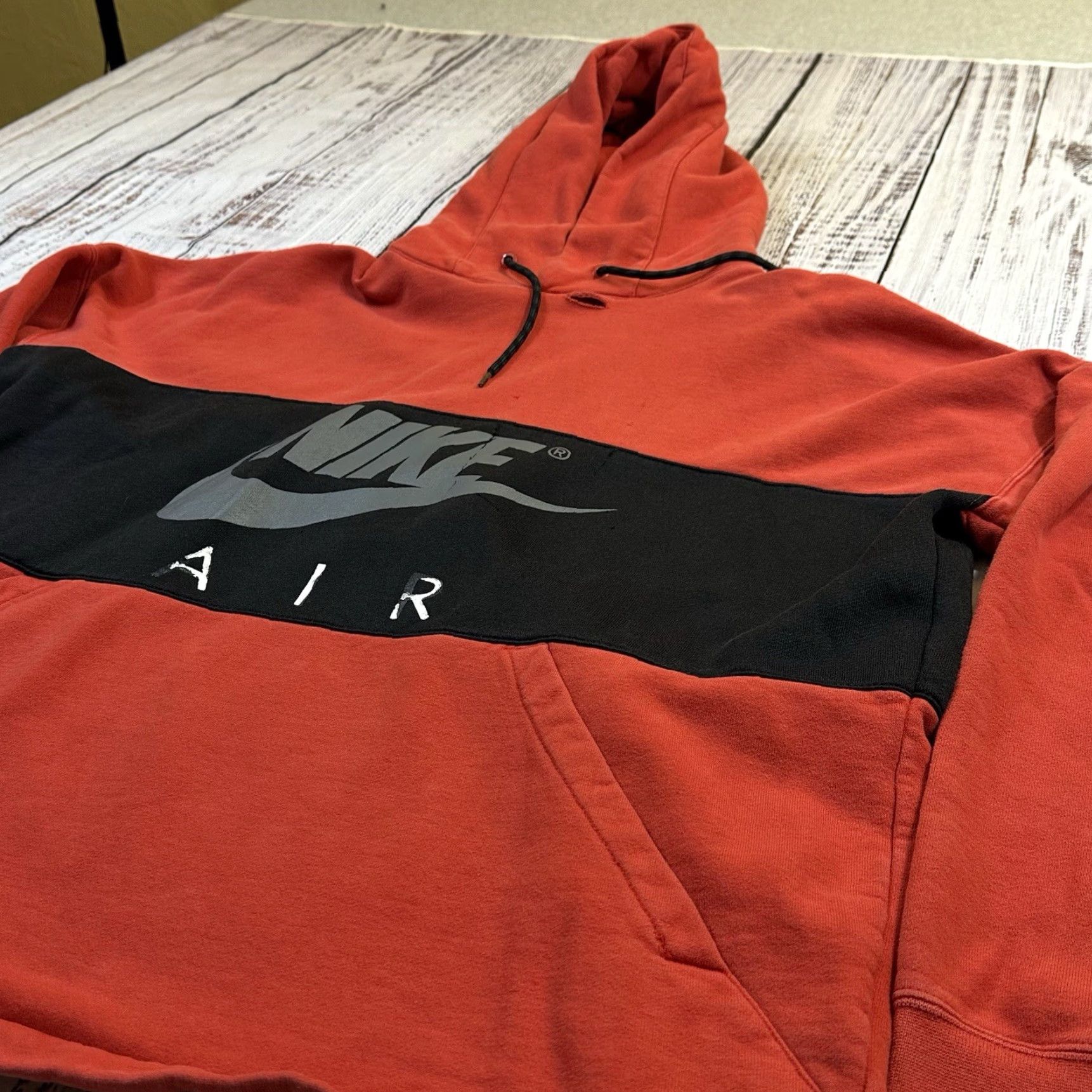 Nike Nike Air Hoodie Men XL Red and Black Logo Swoosh Graphic Pullover Sweatshirt All Seasons Size US XL / EU 56 / 4 - 5 Thumbnail
