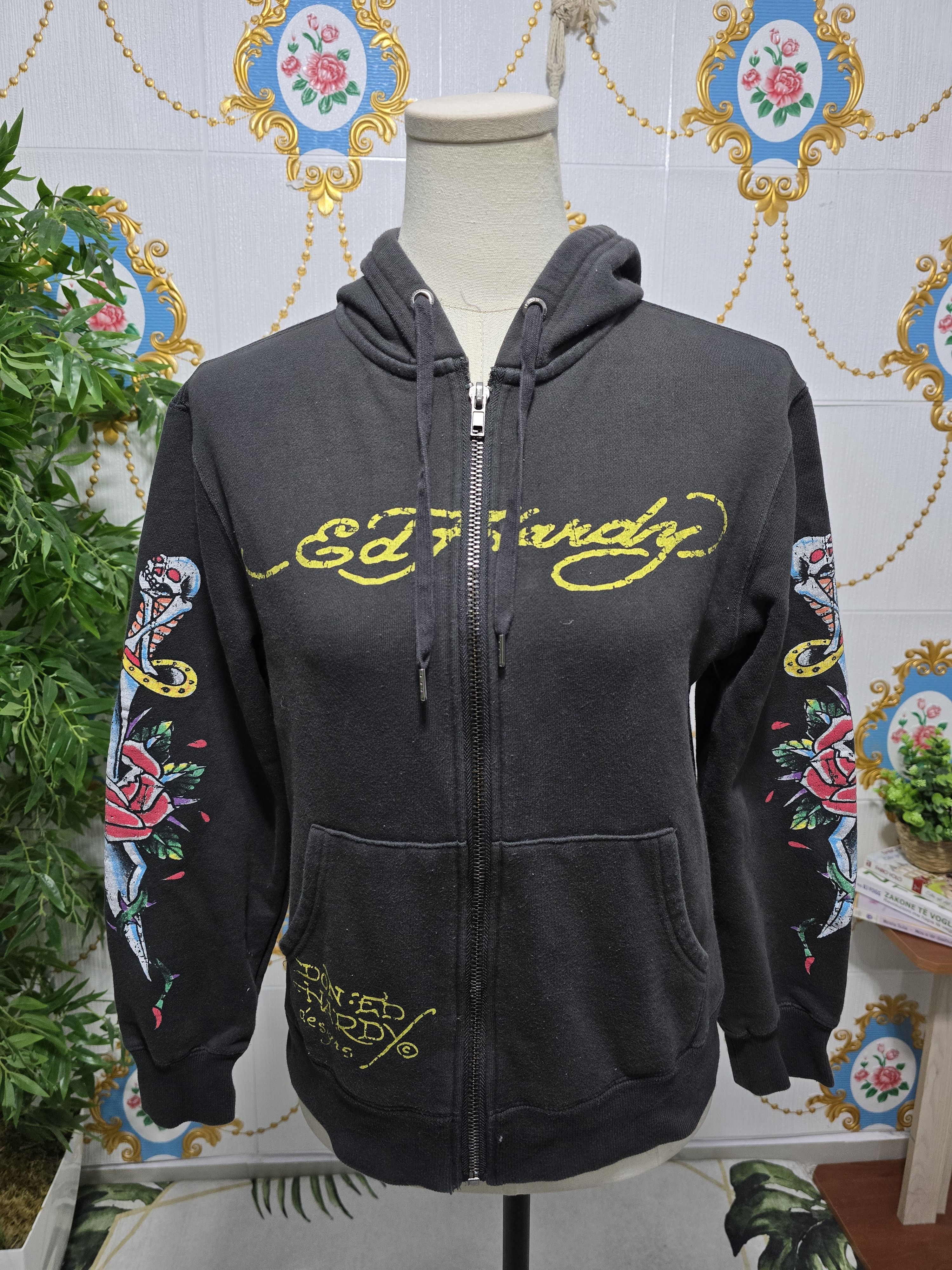 Ed Hardy ED HARDY x urban outfitters Hoodie size xs(runs s also m) Size XS / US 0-2 / IT 36-38 - 1 Thumbnail