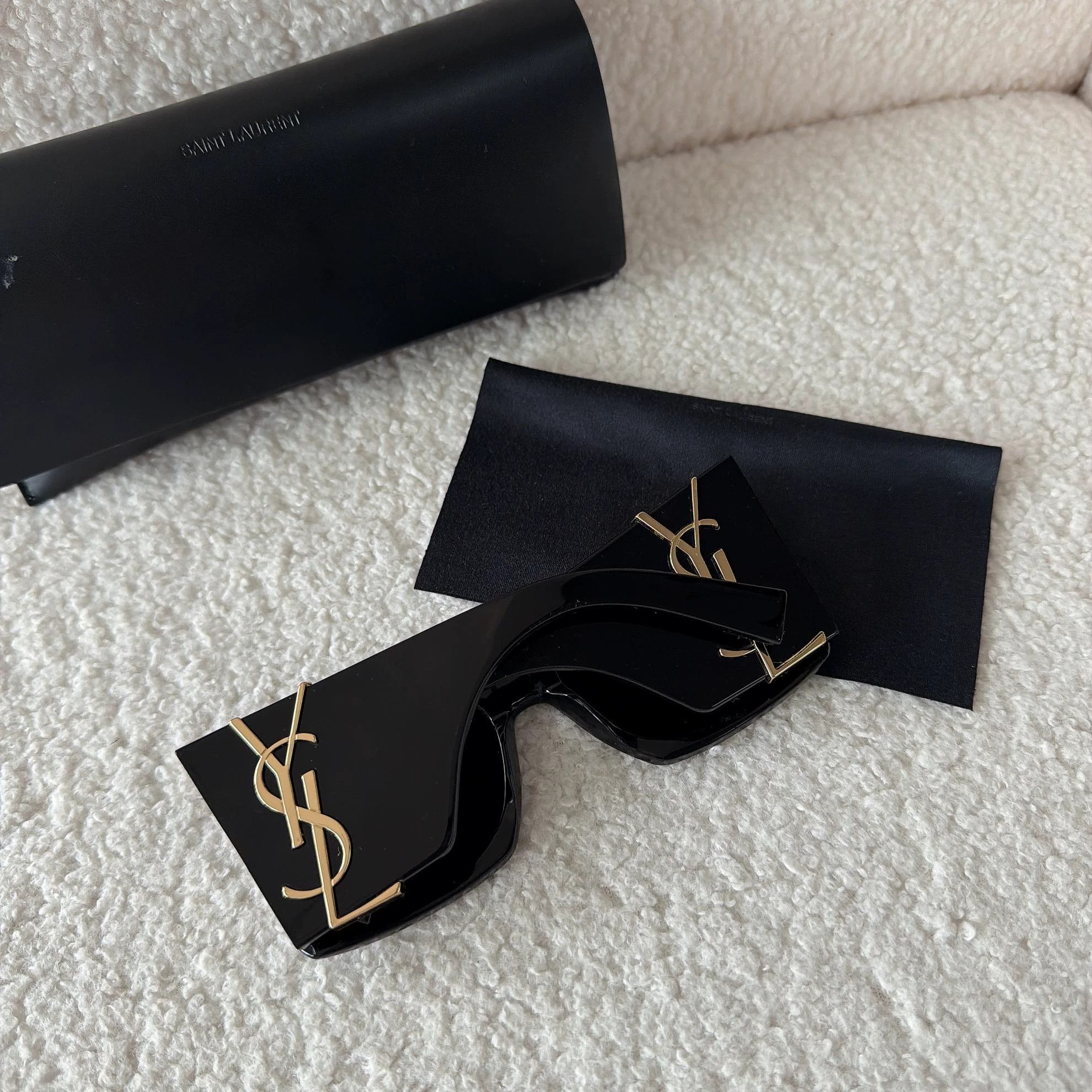 Yves Saint Laurent YSL Large Logo Shades 8619 Size ONE SIZE - 3 Thumbnail