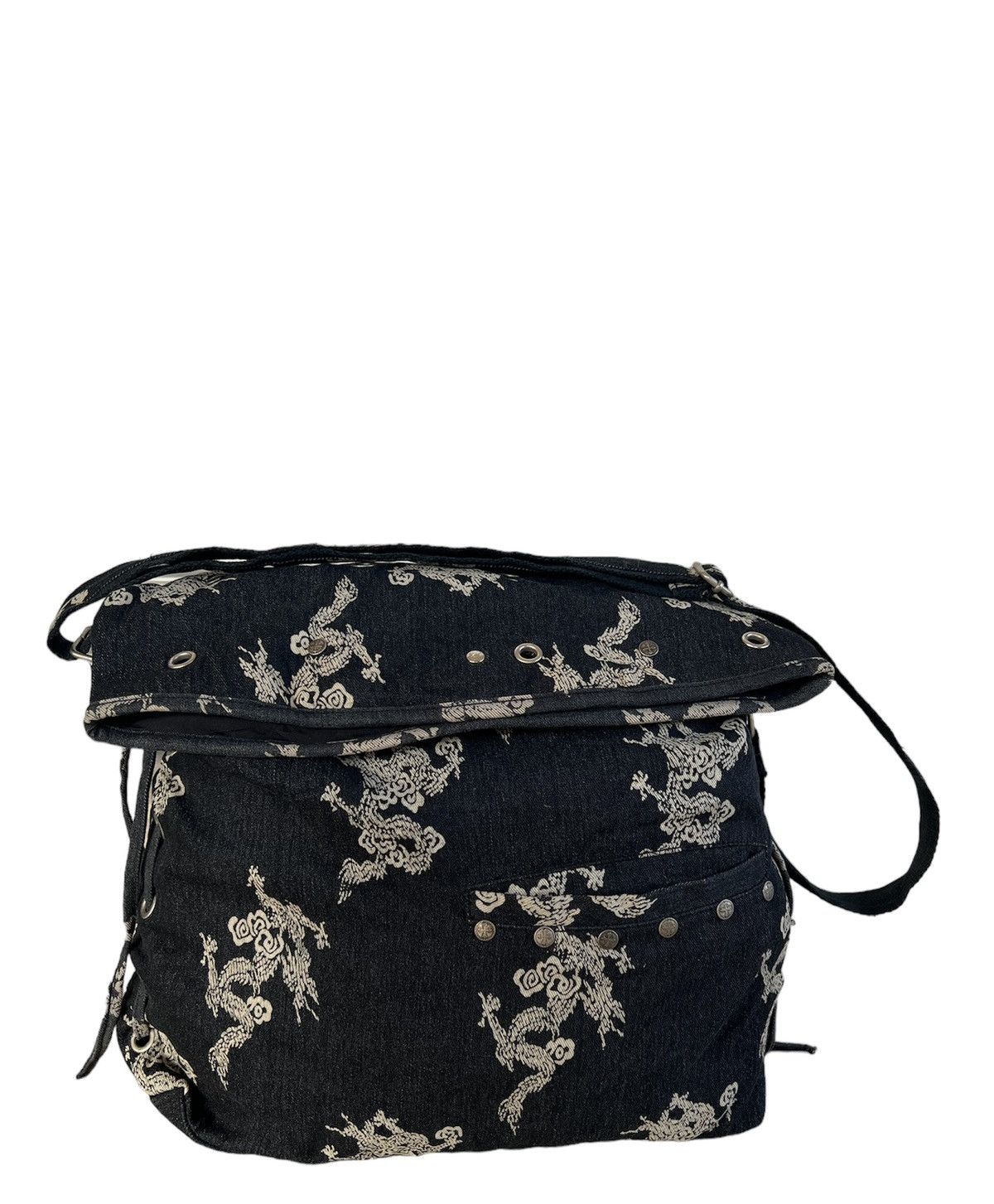 If Six Was Nine × Seditionaries OZZ ON BONDAGE DRAGON CROSSBODY BAG Size ONE SIZE - 2 Thumbnail