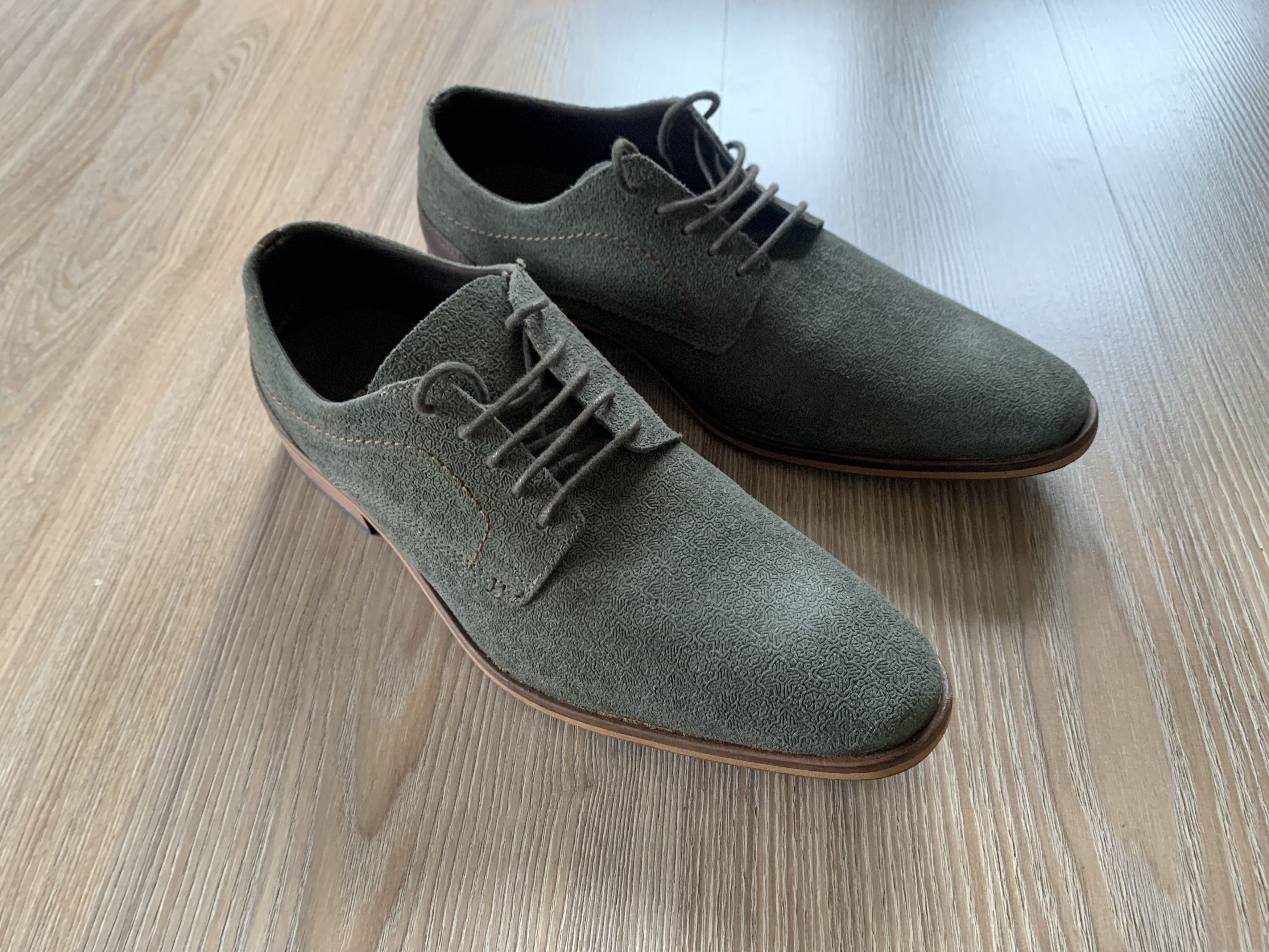 Handmade Hand Crafted Men's Embossed Suede Oxford Shoes Size US 10 / EU 43 - 11 Thumbnail