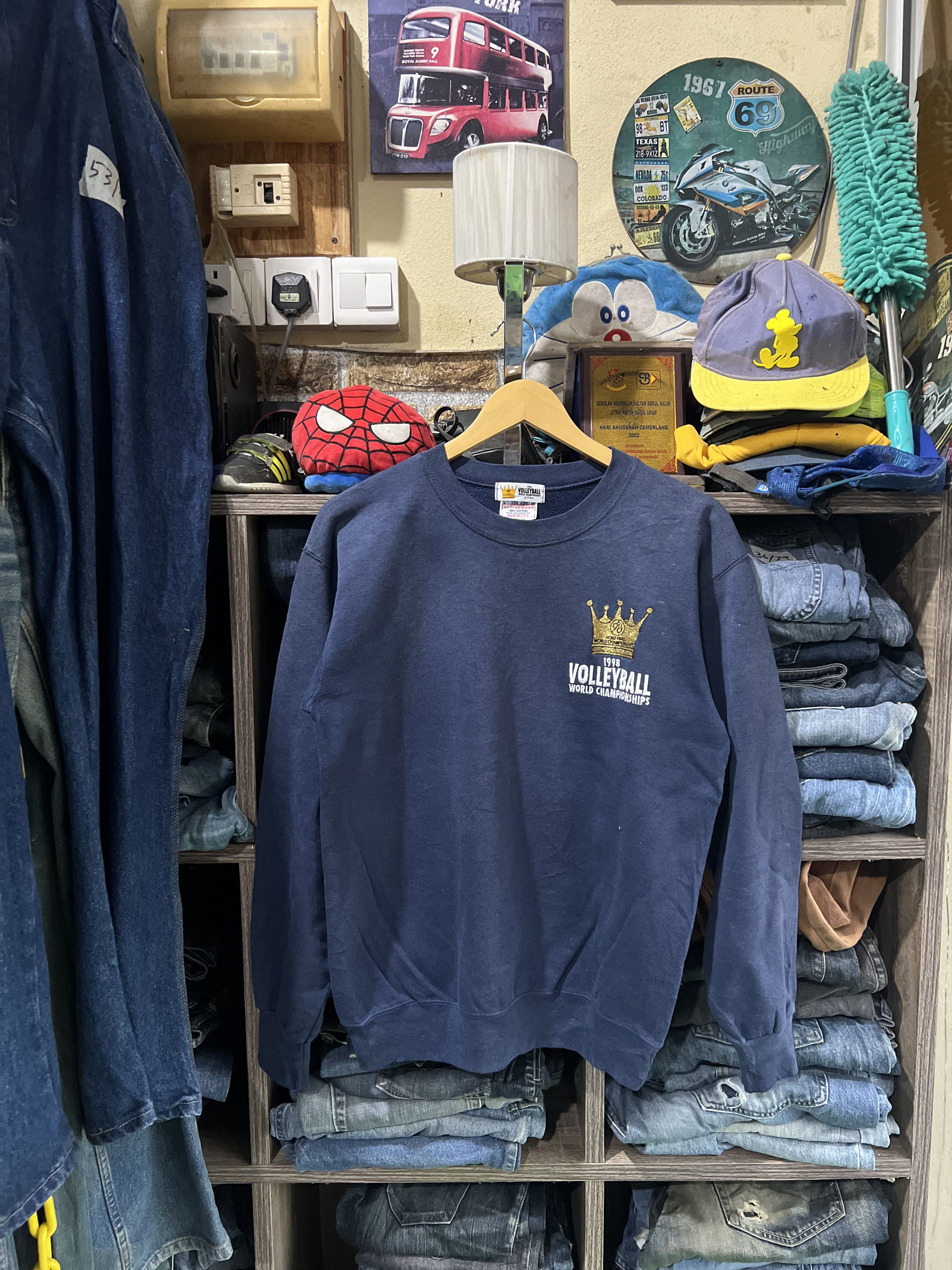 Vintage 🔥Vintage 98 Volleyball World Champions Crewneck Sweatshirt Size US M / EU 48-50 / 2 - 14 Thumbnail