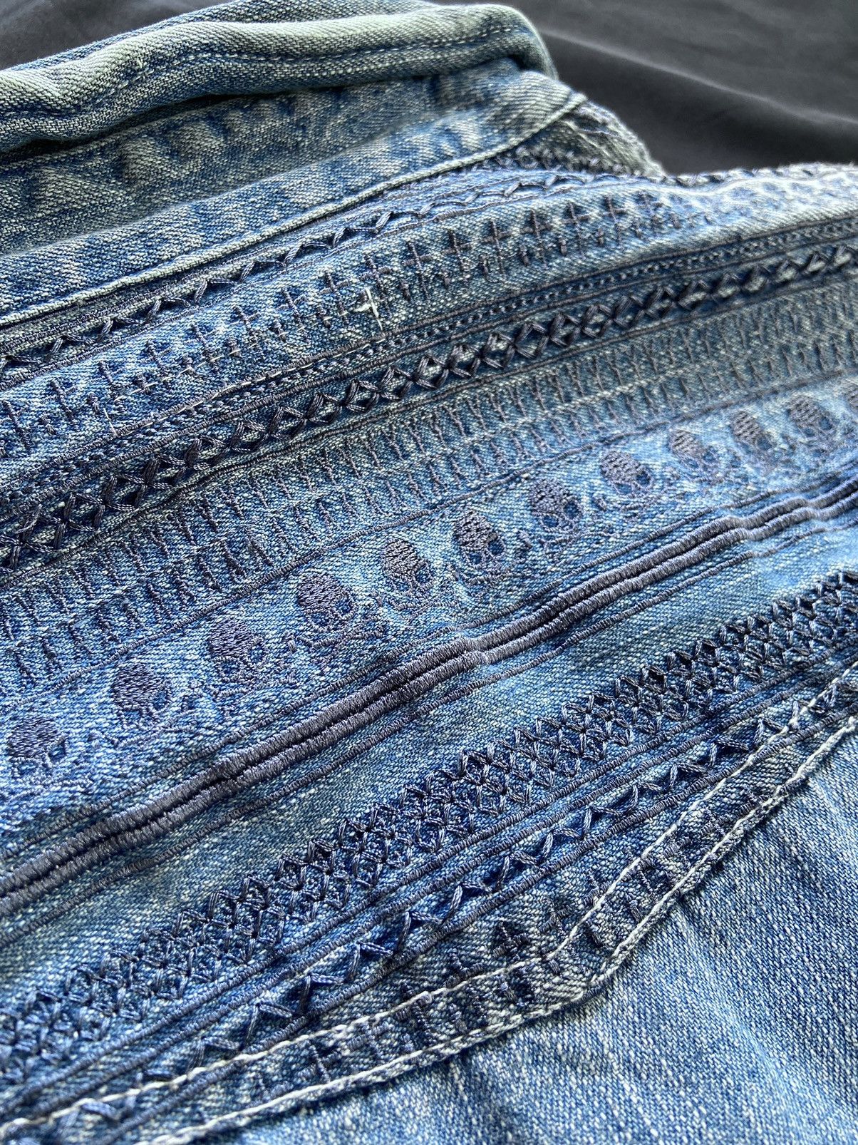 semanticdesign SEMANTIC DESIGN DISTRESSED SKULL BUTTON DOWN DENIM Size US S / EU 44-46 / 1 - 17 Thumbnail