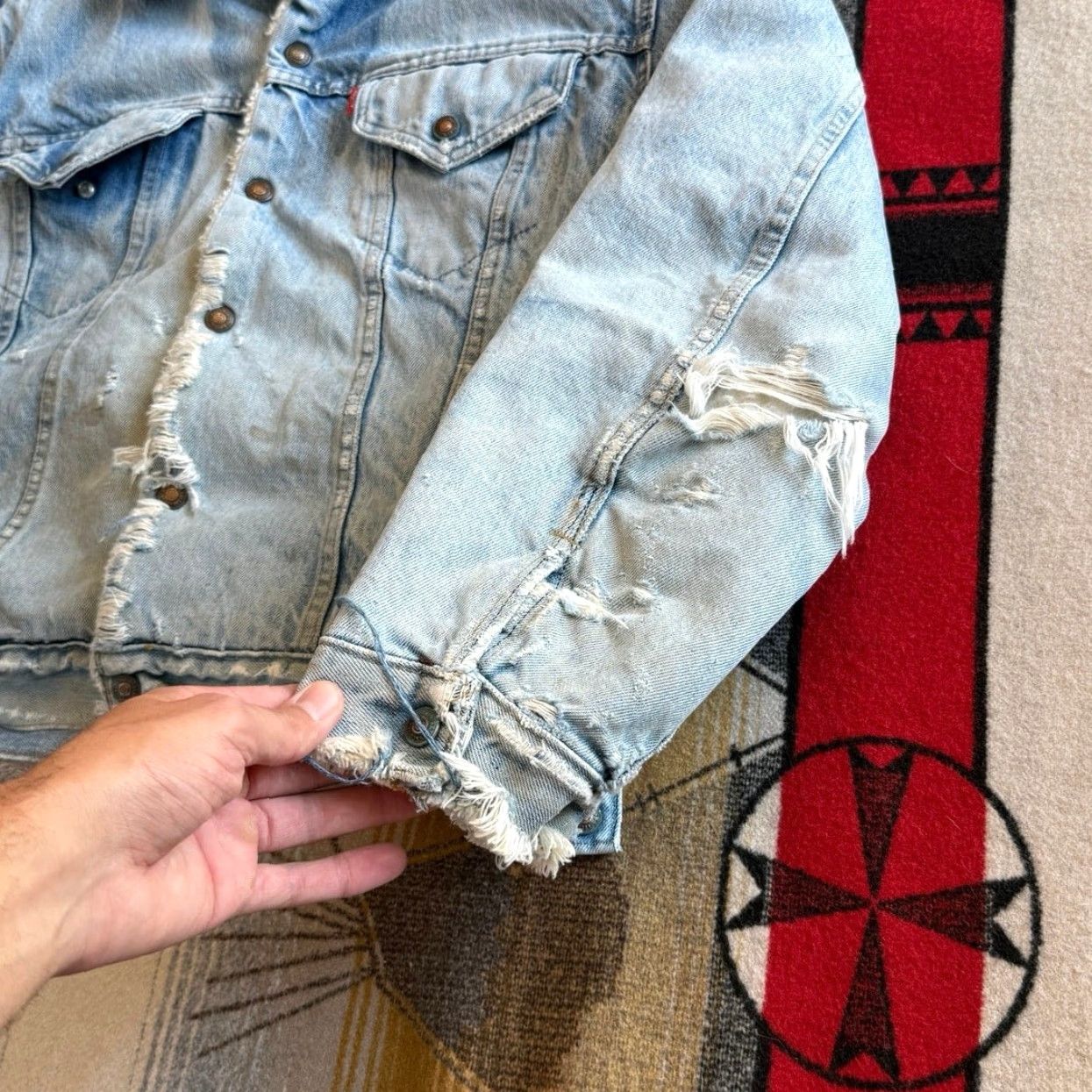 Levi's VINTAGE Levi's Denim Jacket 80s Sherpa Lined Size 46 Blue Distressed Rips Bomber Men Jacket Size US 30 / EU 46 - 7 Thumbnail