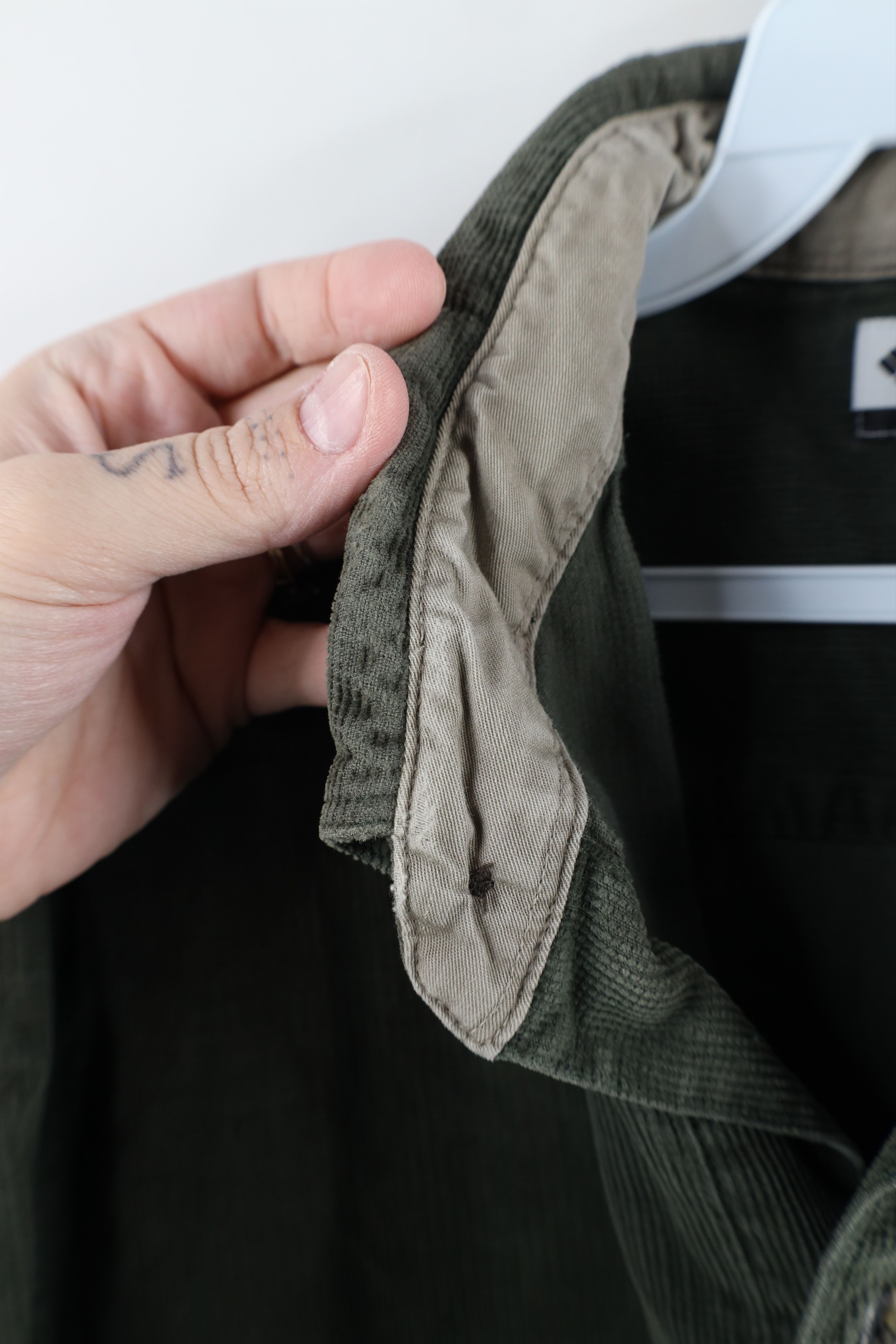 Columbia × Vintage Vintage 90s Columbia Out Corduroy Collared Button Down Shirt Size US XL / EU 56 / 4 - 8 Thumbnail