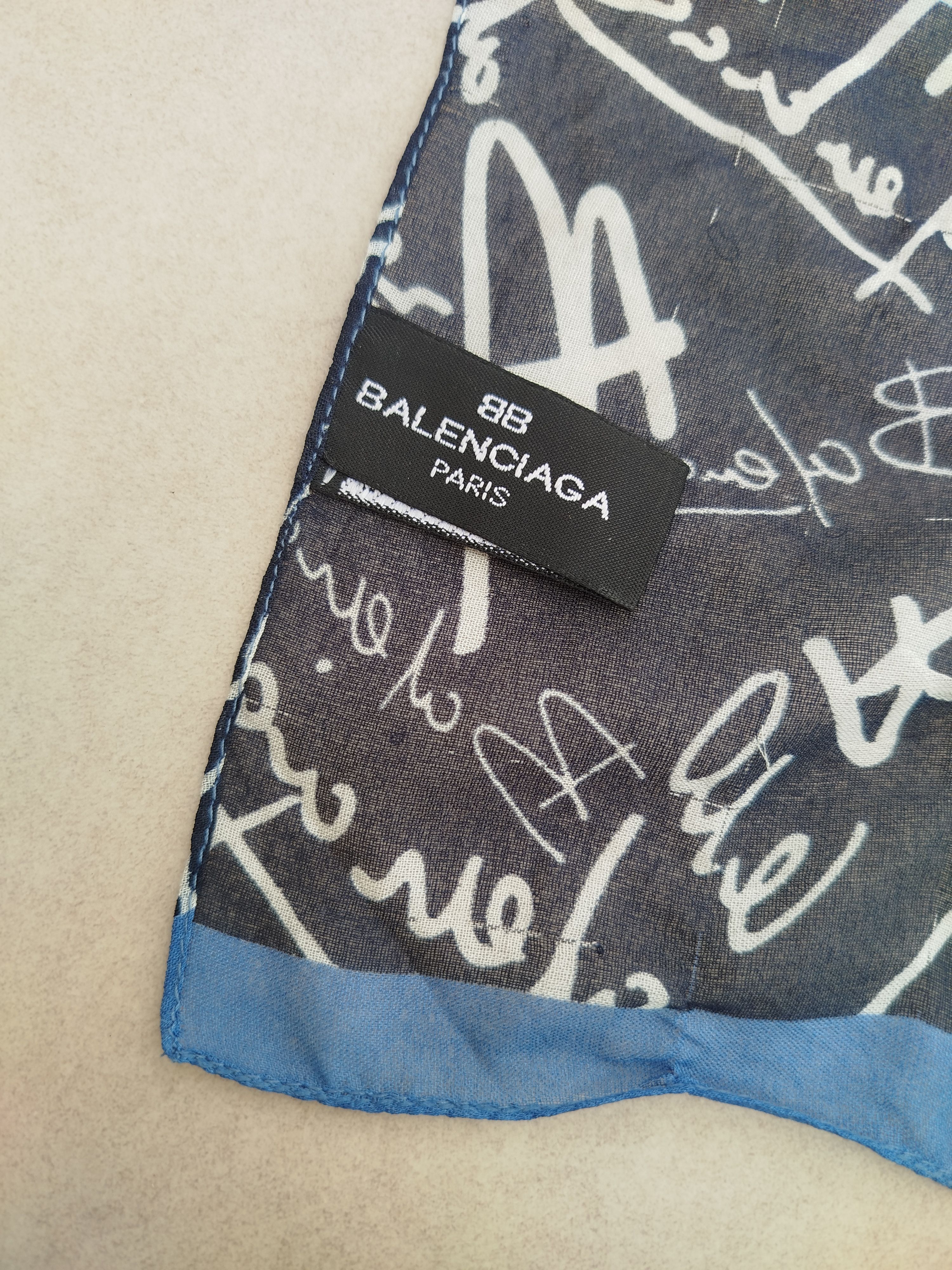 Balenciaga Balenciaga neckerchief made in Italy Size ONE SIZE - 2 Thumbnail