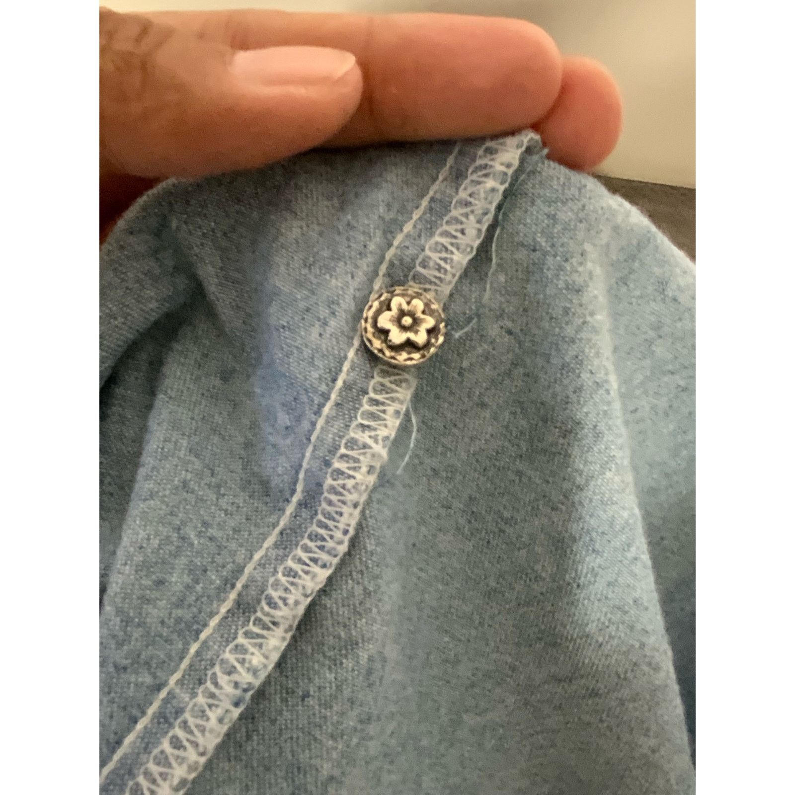 Unknown London Capacity Embroidered Flower Pocket Denim Button Up Shirt M Size M / US 6-8 / IT 42-44 - 7 Thumbnail