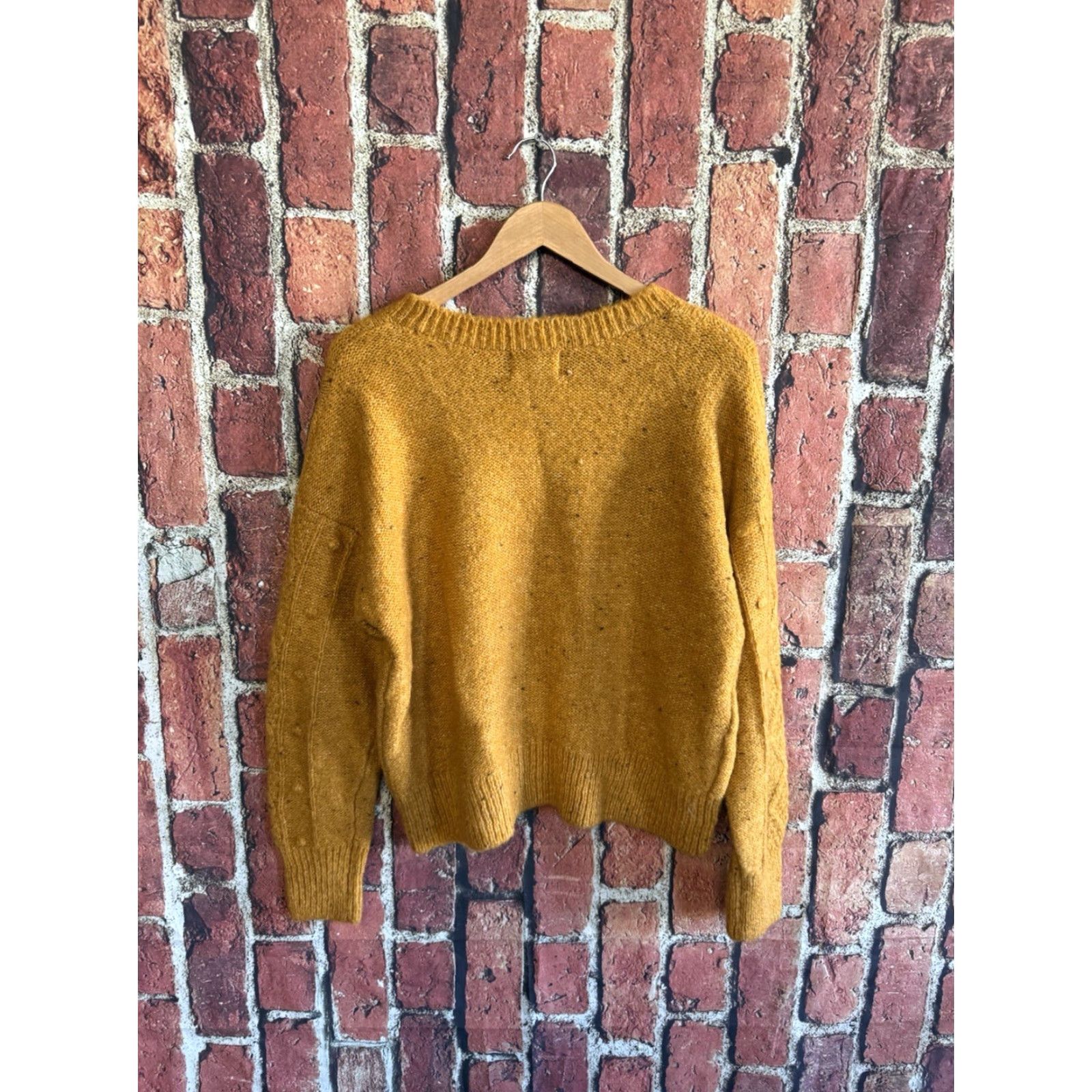 Old Navy Old Navy Yellow Knit Long Sleeve Pullover Sweatshirt Women Medium NWT Size M / US 6-8 / IT 42-44 - 2 Thumbnail