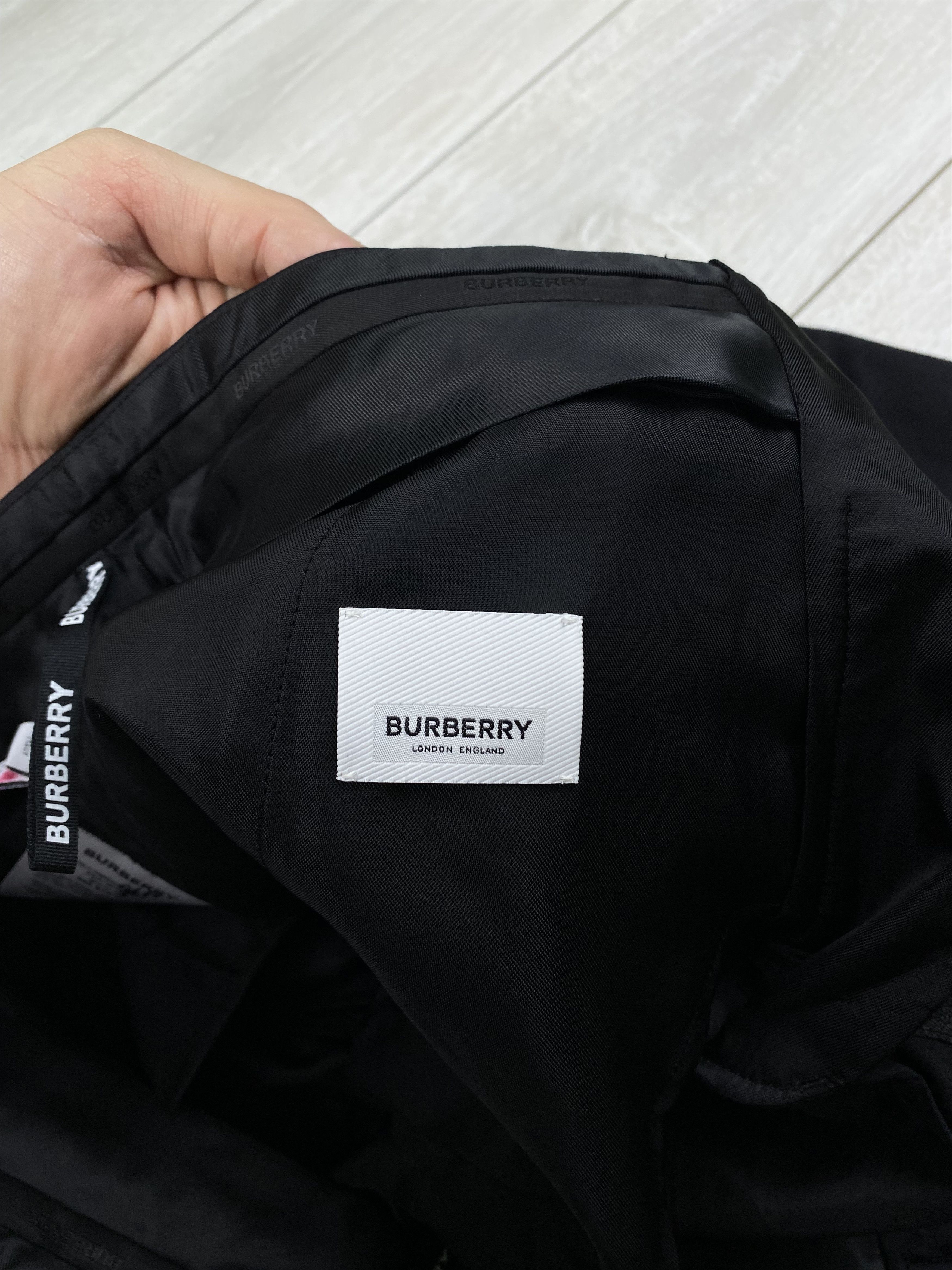 Burberry Burberry Black Silk Satin Studded Tailored Trousers pants Size 24" / US 00 / IT 34 - 13 Thumbnail