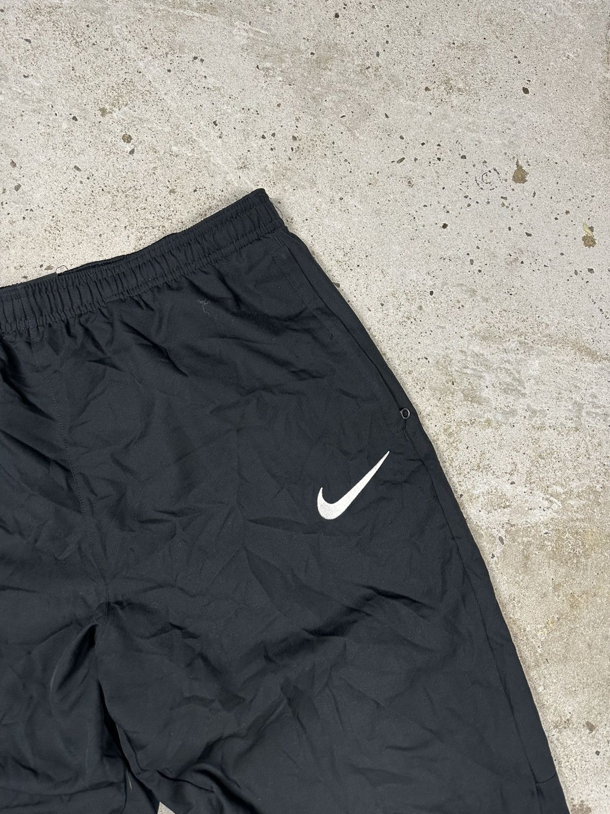 Nike Vintage Nike Black Track Pants Swoosh y2k Size US 33 - 7 Thumbnail