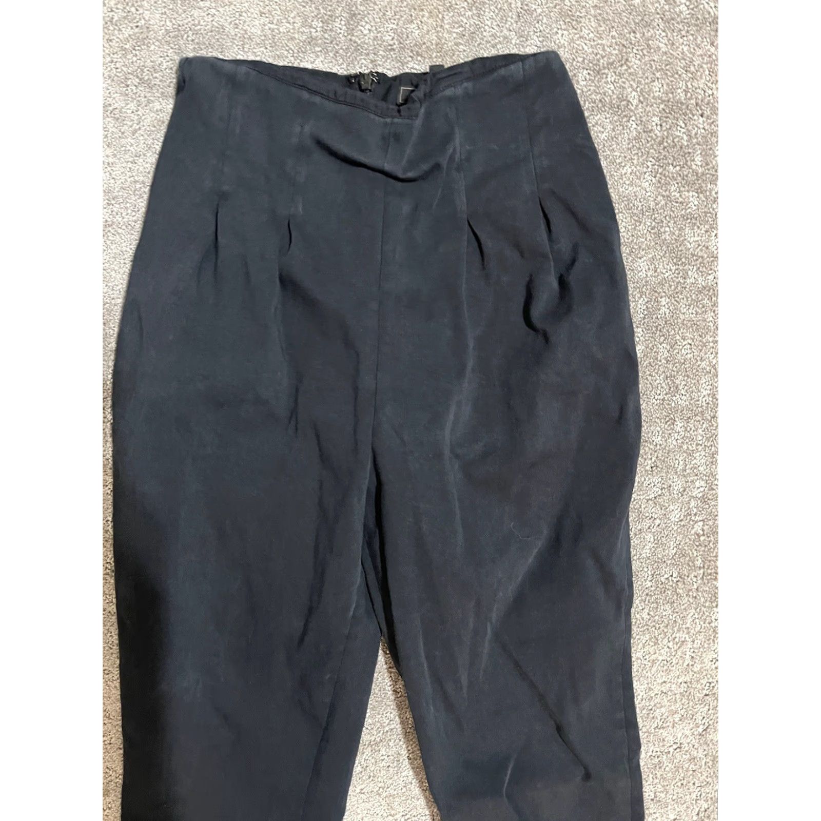 Bcbgmaxazria VINTAGE BCBGMAXAZRIA Pants Skinny Zip Back Black XS Women Pants Size 26" / US 2 / IT 38 - 2 Thumbnail