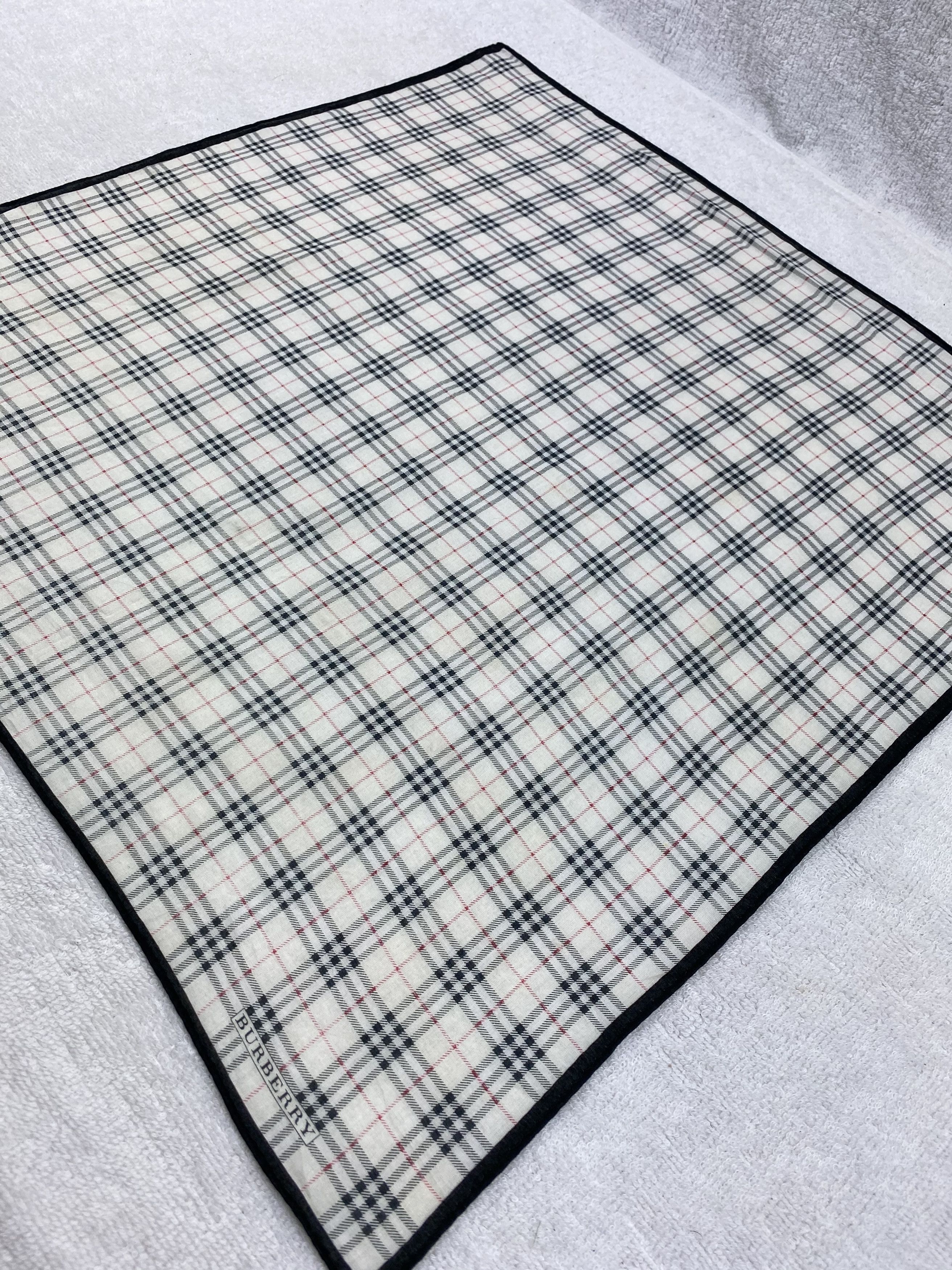 Burberry Burberry Handkerchief / Bandana / Neckerchief Size ONE SIZE - 4 Thumbnail