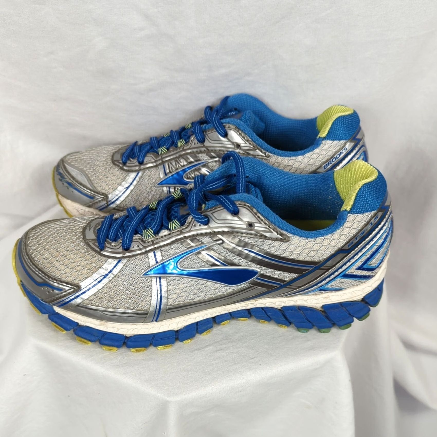 Brooks Brooks Adrenaline GTS 15 Womens Running Shoes Blue Silver Size 8 Shoes Sneaker B Low Top Mesh Athletic Men’s/Women’s (adjust to Women) Size US 6 / IT 36 - 7 Thumbnail