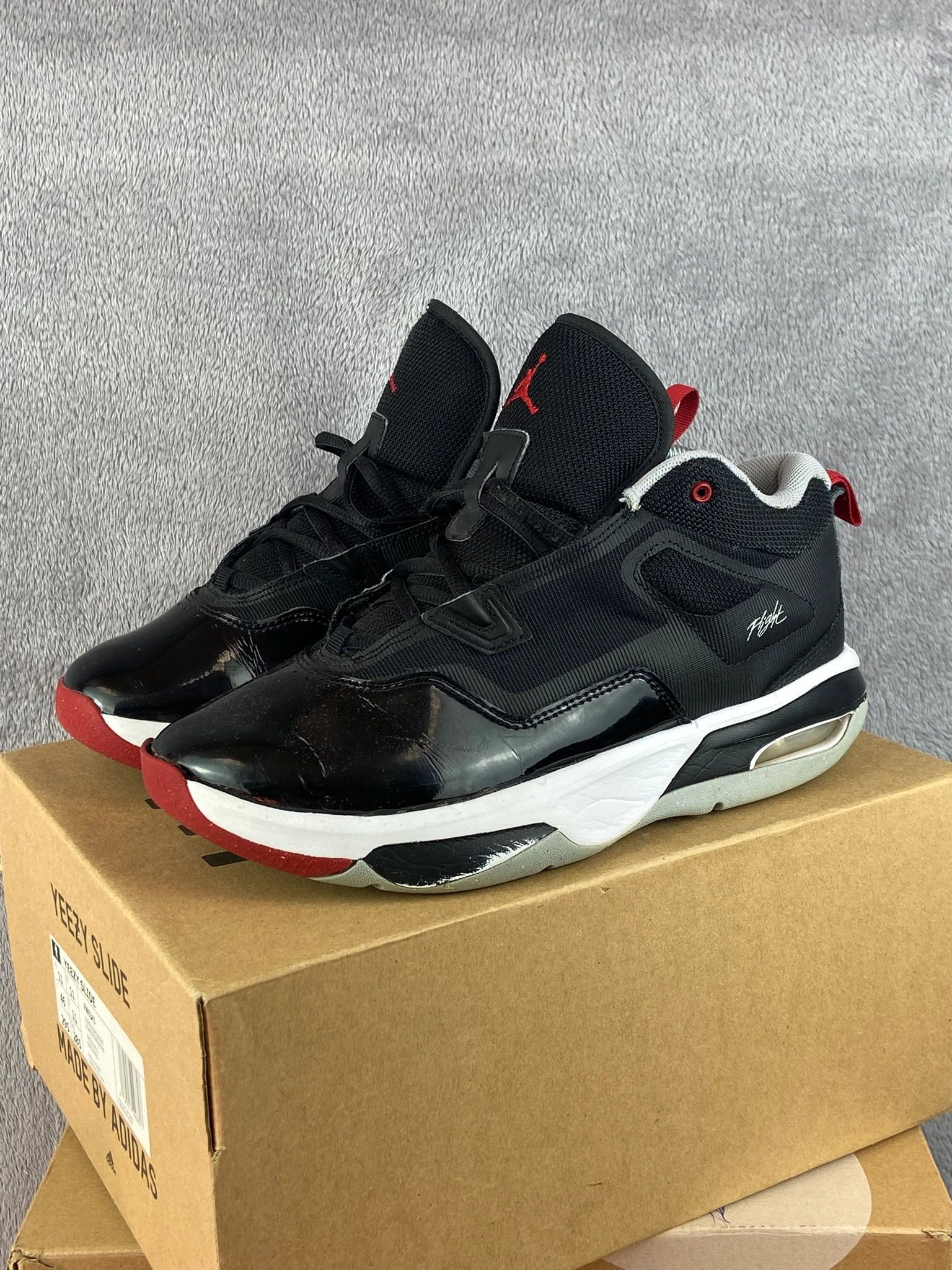 Jordan Brand : Jordan sneakersy czarne retro vintage Size US 7 / EU 40 - 1 Thumbnail