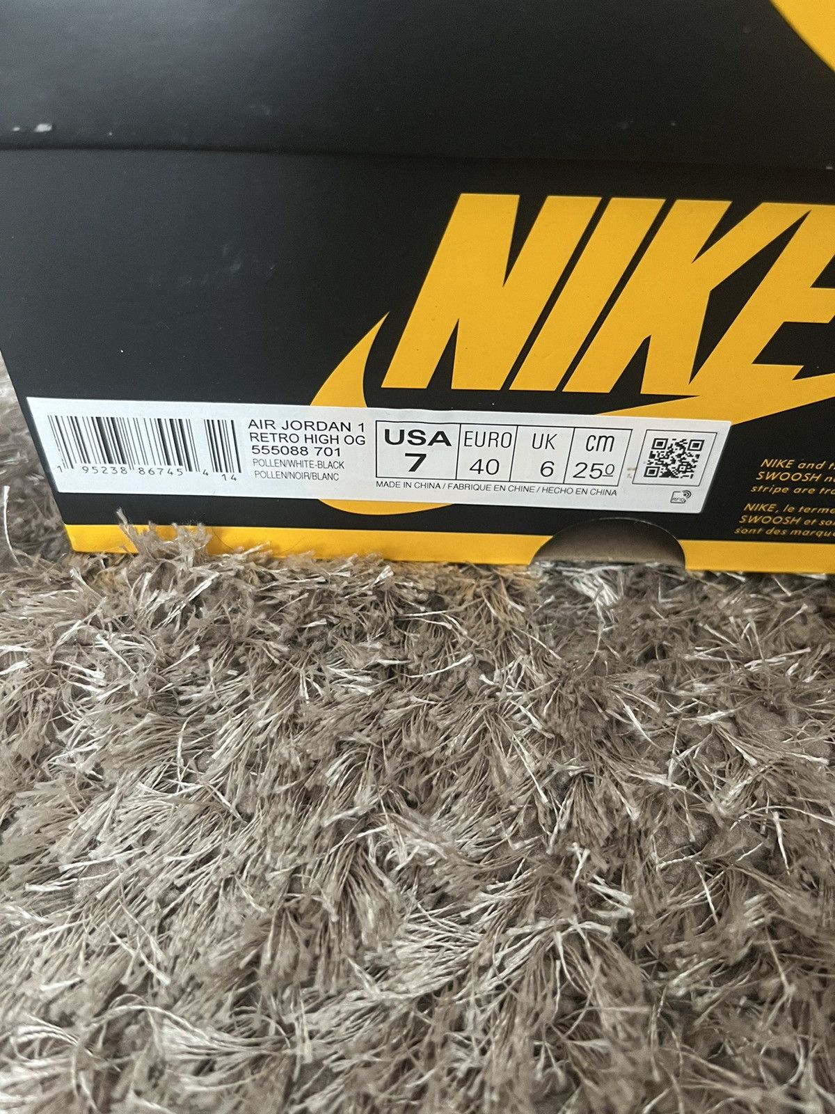 Jordan Brand × Nike Air Jordan 1 Pollen Size US 7 / EU 40 - 10 Thumbnail