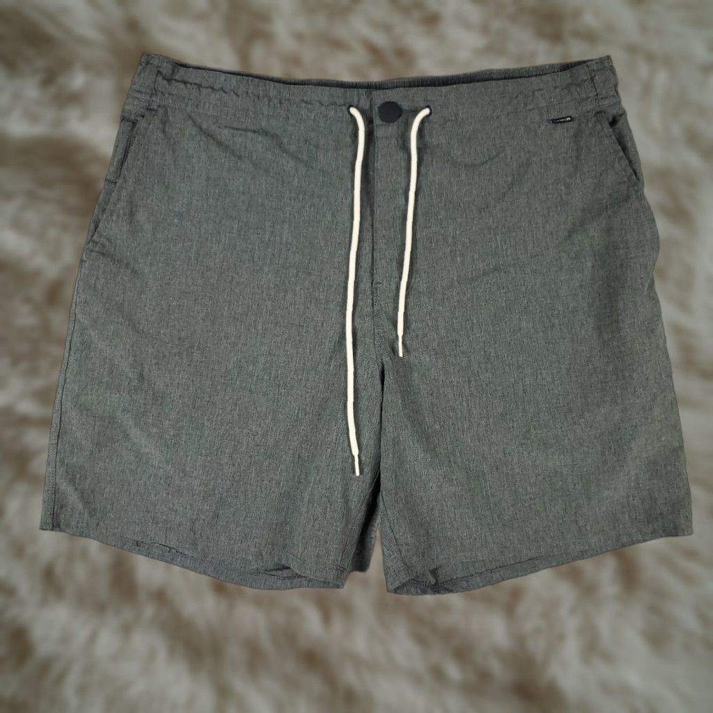 Hurley Hurley Shorts Mens Size 36 Phantom Hybrid Lace Tie Slash Pockets Chino Gray Polyester Regular Front Zip Pocket Logo casual travel workwear 36 Mens Size US 36 / EU 52 - 1 Thumbnail