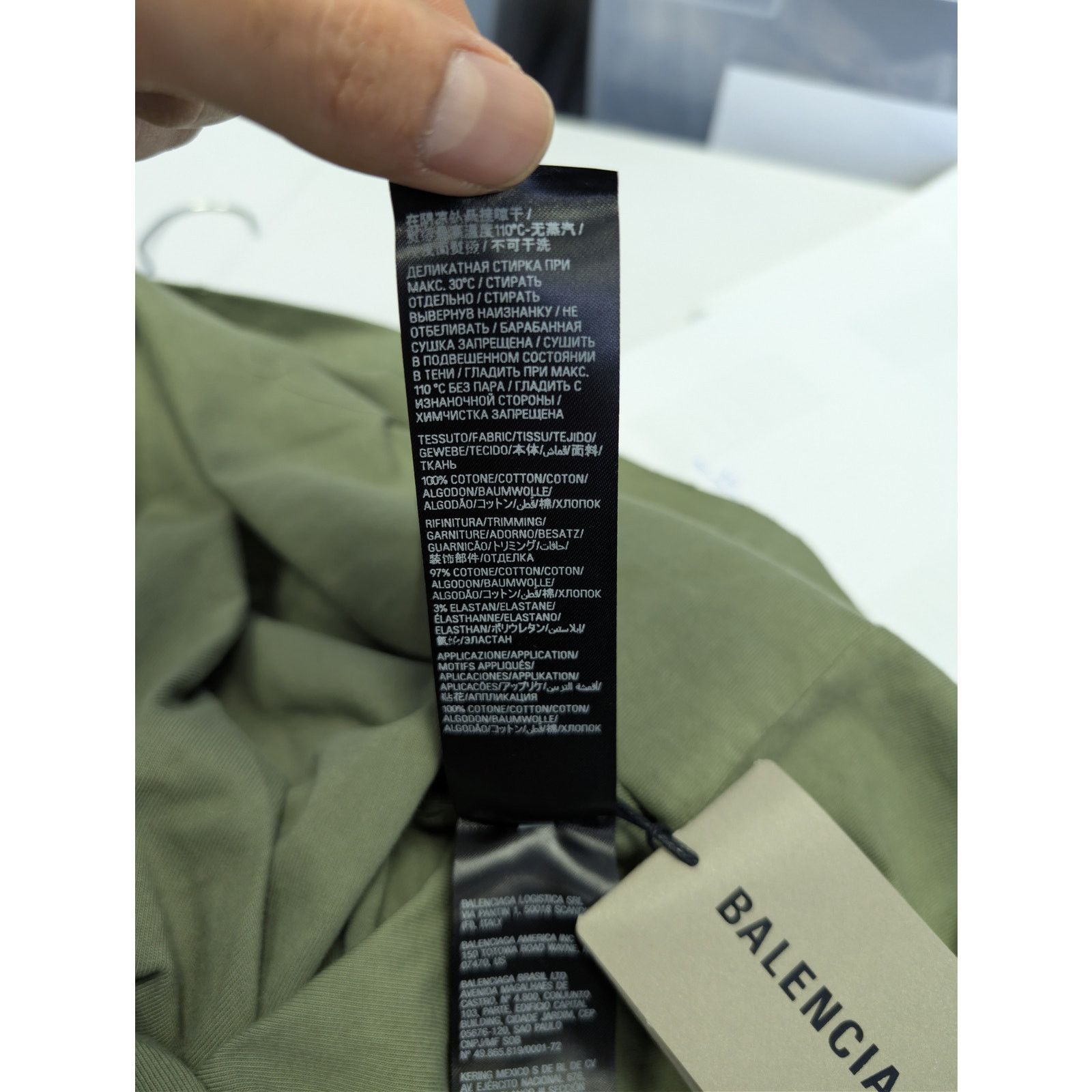Balenciaga o1rshd1 Contrast Logo Embroidery T-Shirt in Green Size US L / EU 52-54 / 3 - 20 Thumbnail