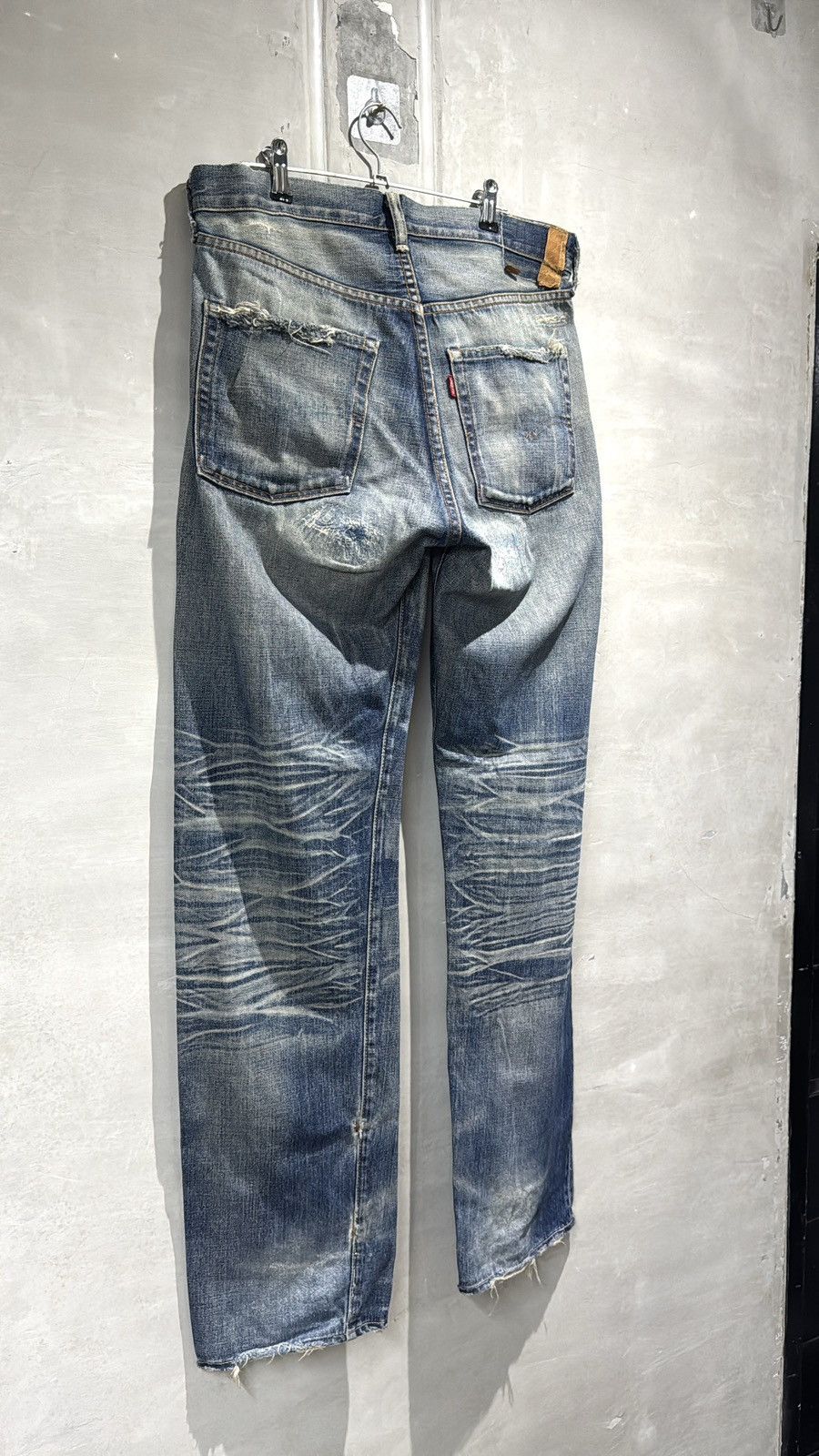 Levi's Vintage Clothing Levis 501 LVC JAPAN MADE SUPER DISTRESSED DENIM JEANS Size US 34 / EU 50 - 16 Thumbnail
