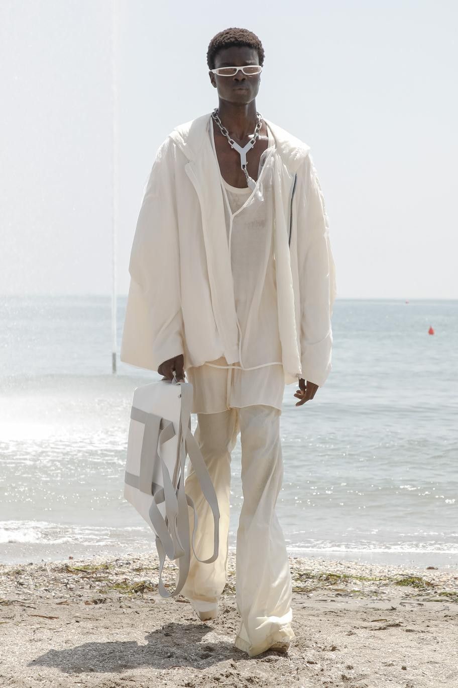 Rick Owens Rick Owens Peter hooded cropped / Milk Size US M / EU 48-50 / 2 - 7 Thumbnail