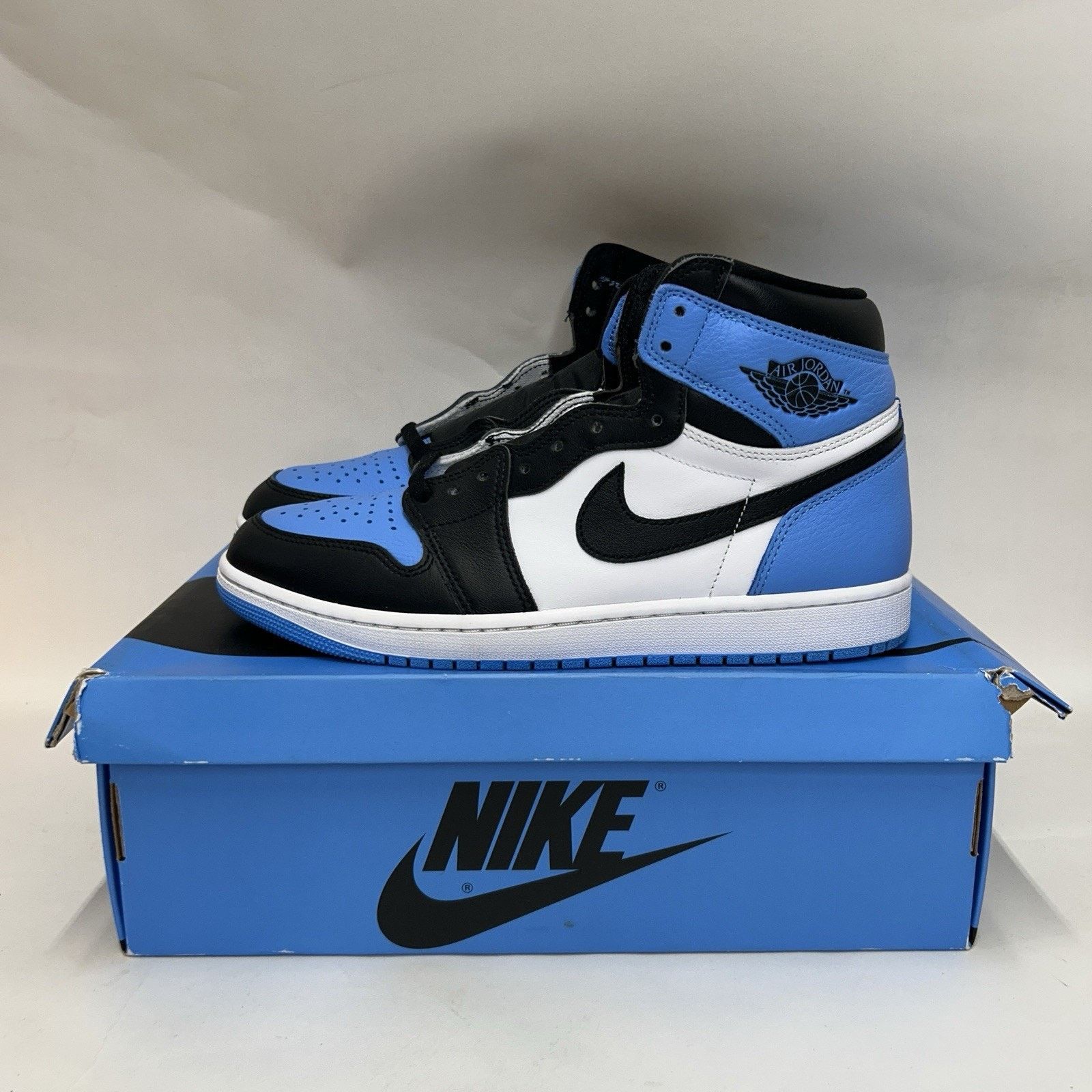 Jordan Brand Nike Air Jordan 1 Retro High OG “UNC Toe/Blue Black White” Size US 10 / EU 43 - 6 Thumbnail
