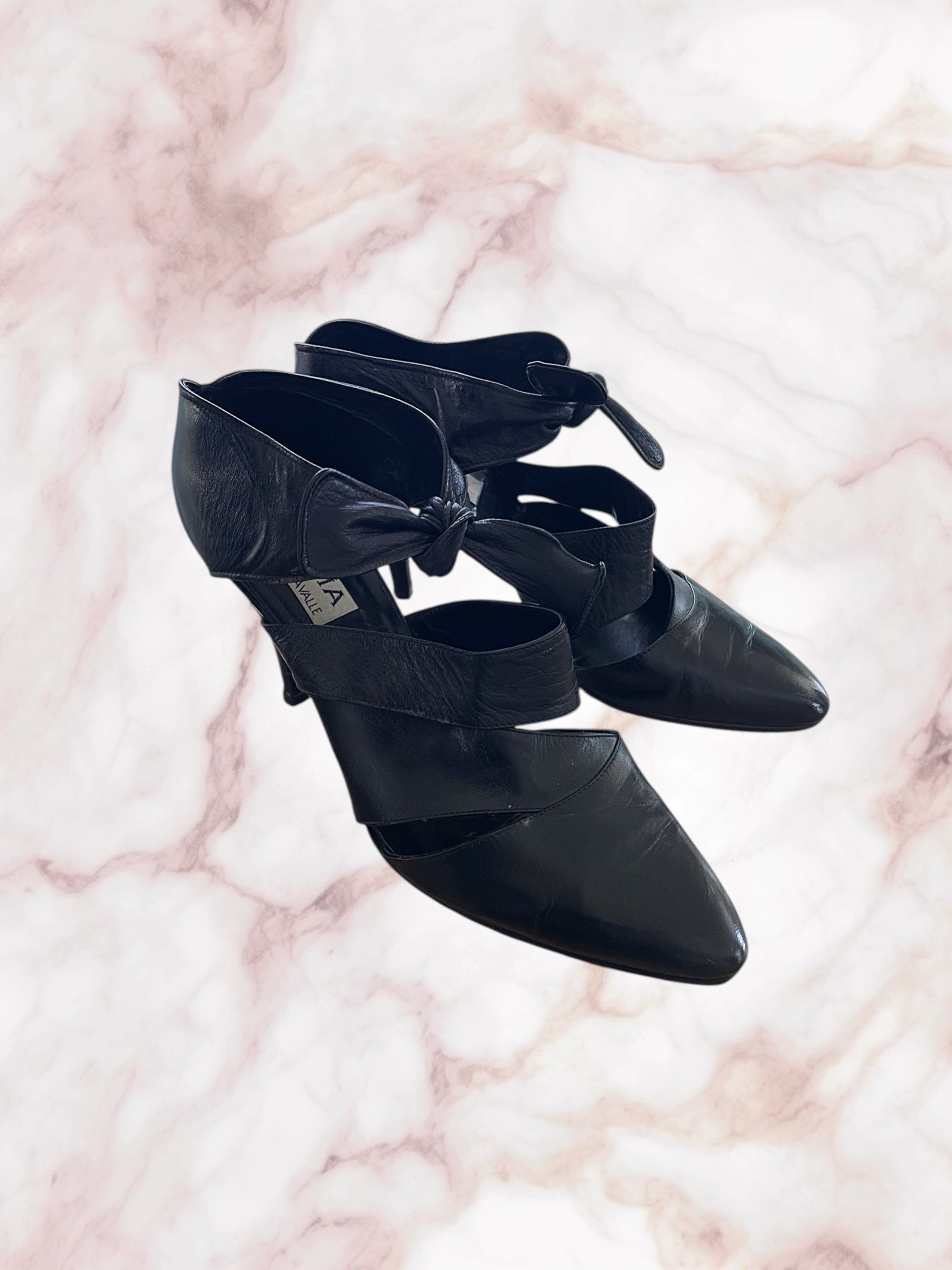 Alaia ​​Alaïa Rare Archival Black Leather Bow Pumps Size US 6.5 / IT 36.5 - 4 Thumbnail